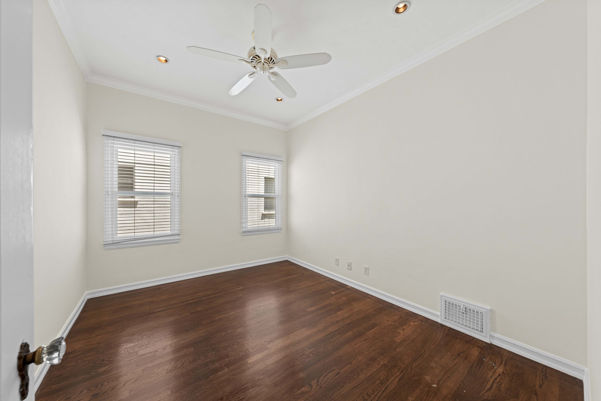 162 N Swall Dr, Beverly Hills