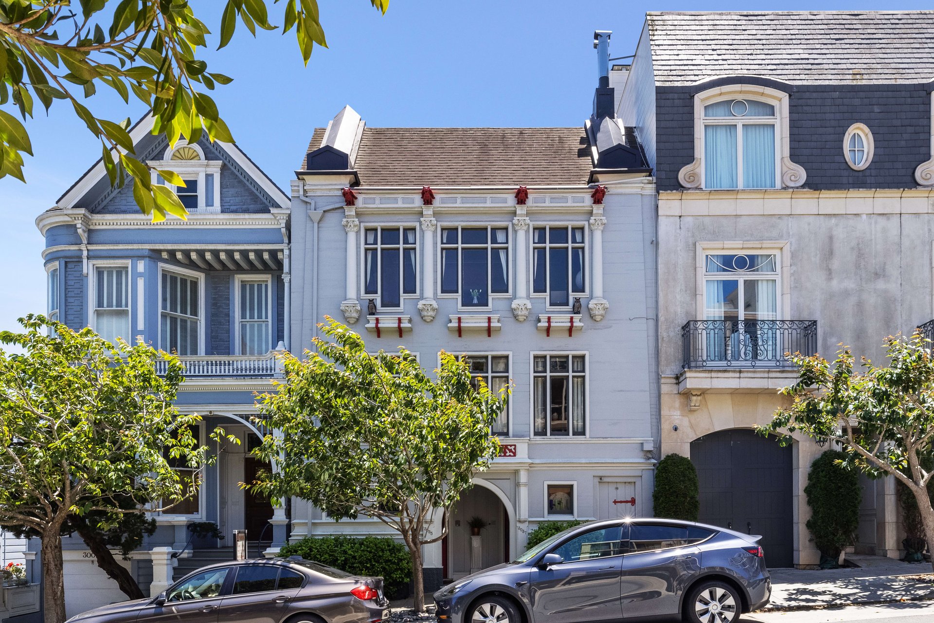 Top-Floor Edwardian in Prime Pacific Heights