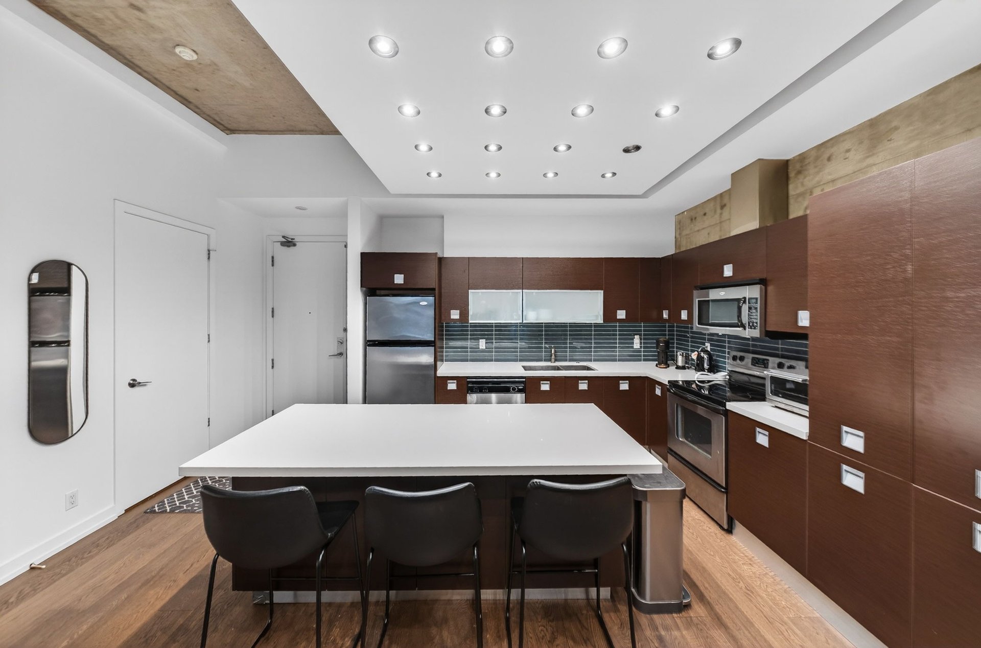  SOLD: In The Heart Of Vibrant King West