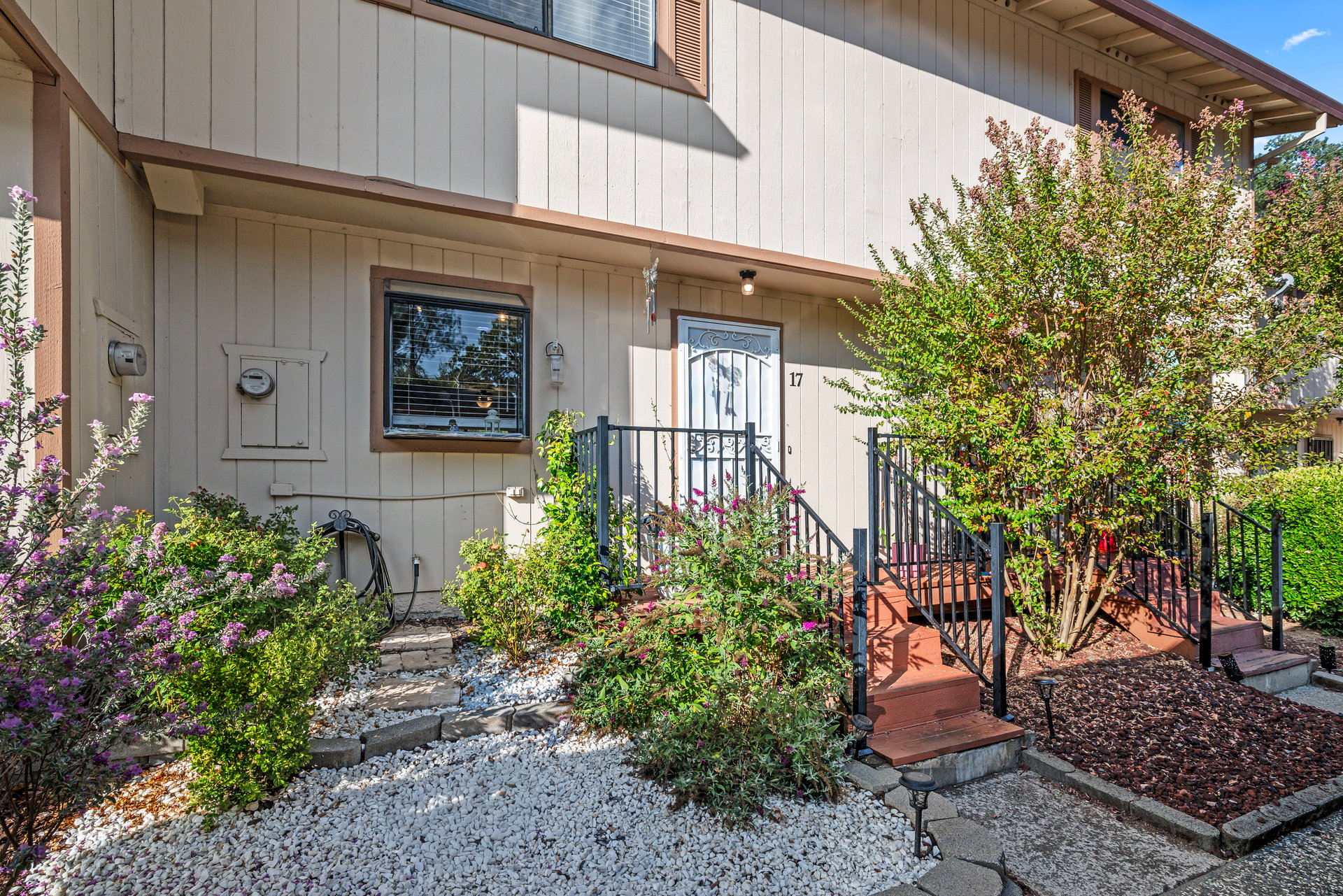  4291 Patterson Dr, Apt 17