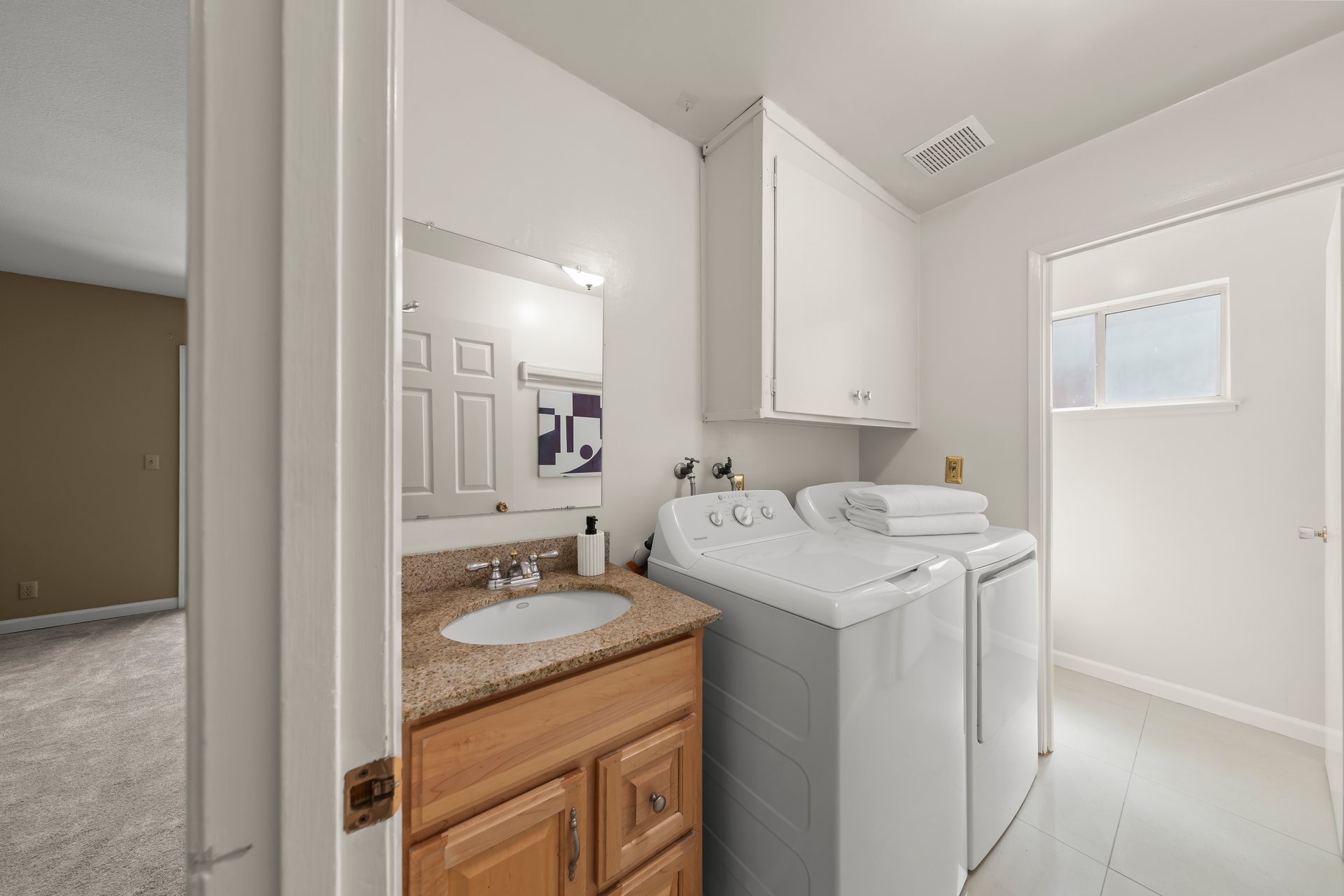 2390 Harris Ct.