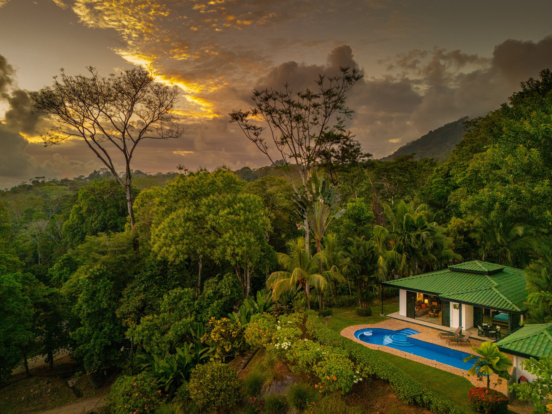 Breathtaking Ocean Sunset Views at Casa Iona, Ojochal