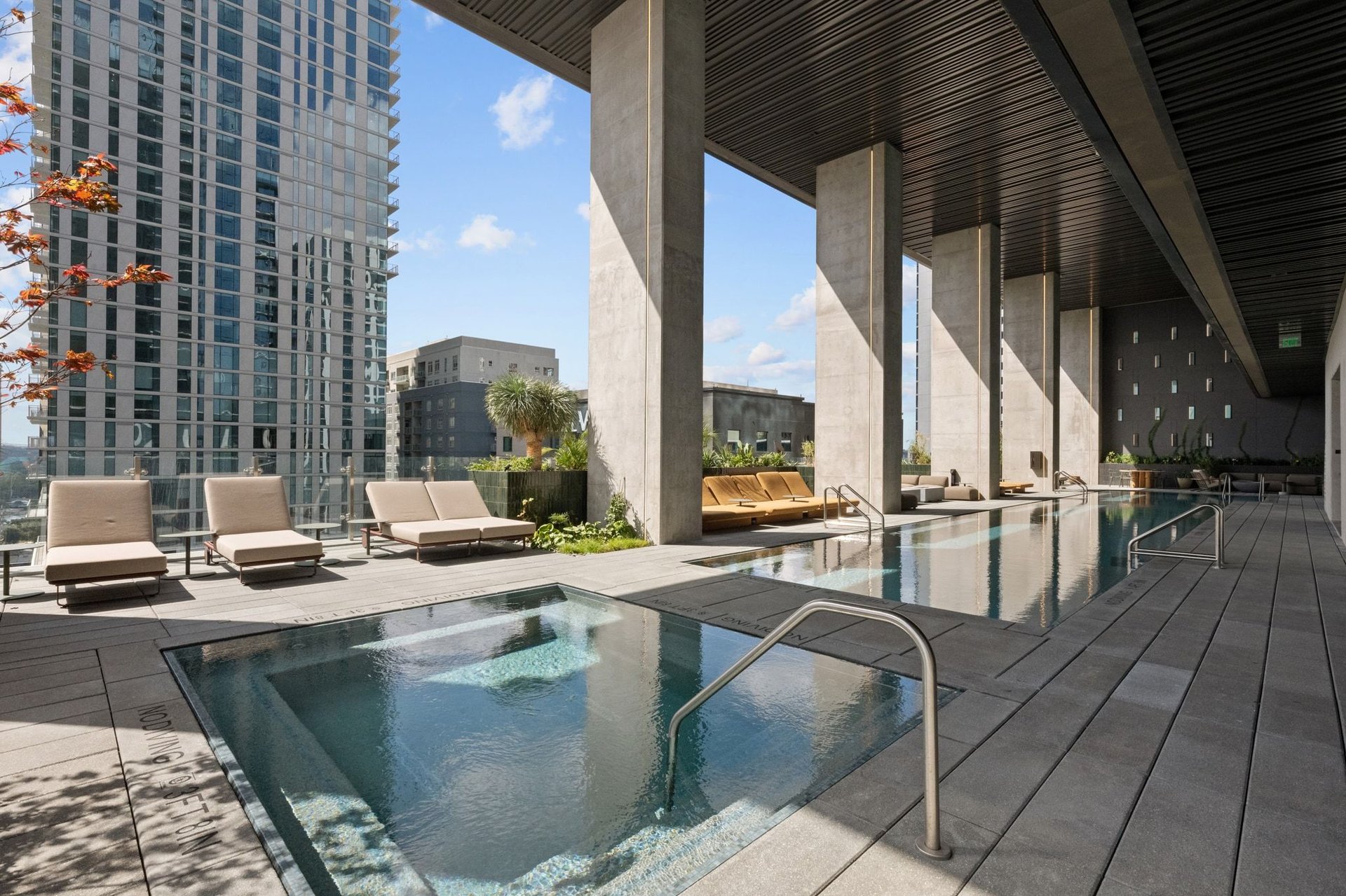 610 Davis Street #3902