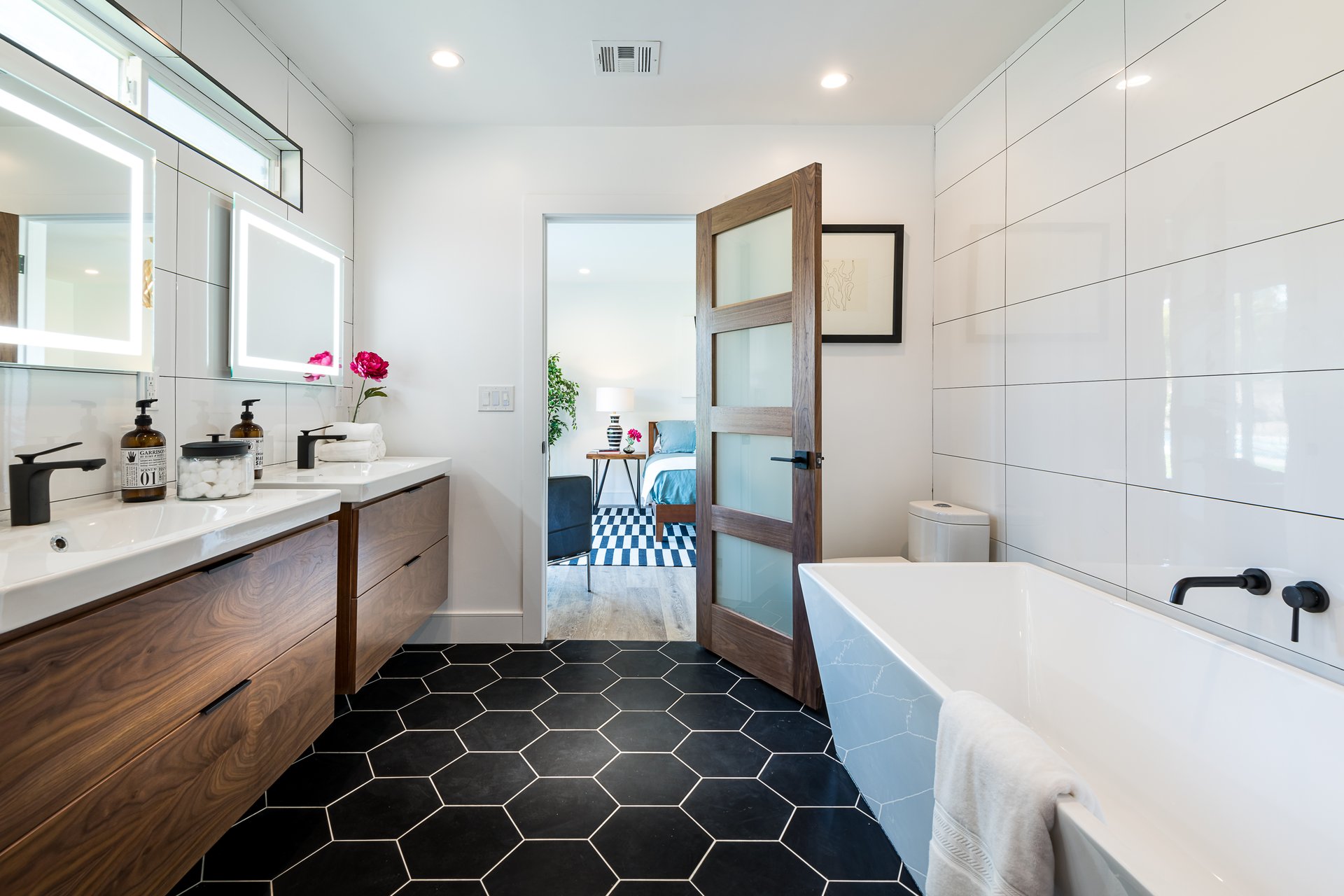 Mid-Century Smart Home in Woodland Hills