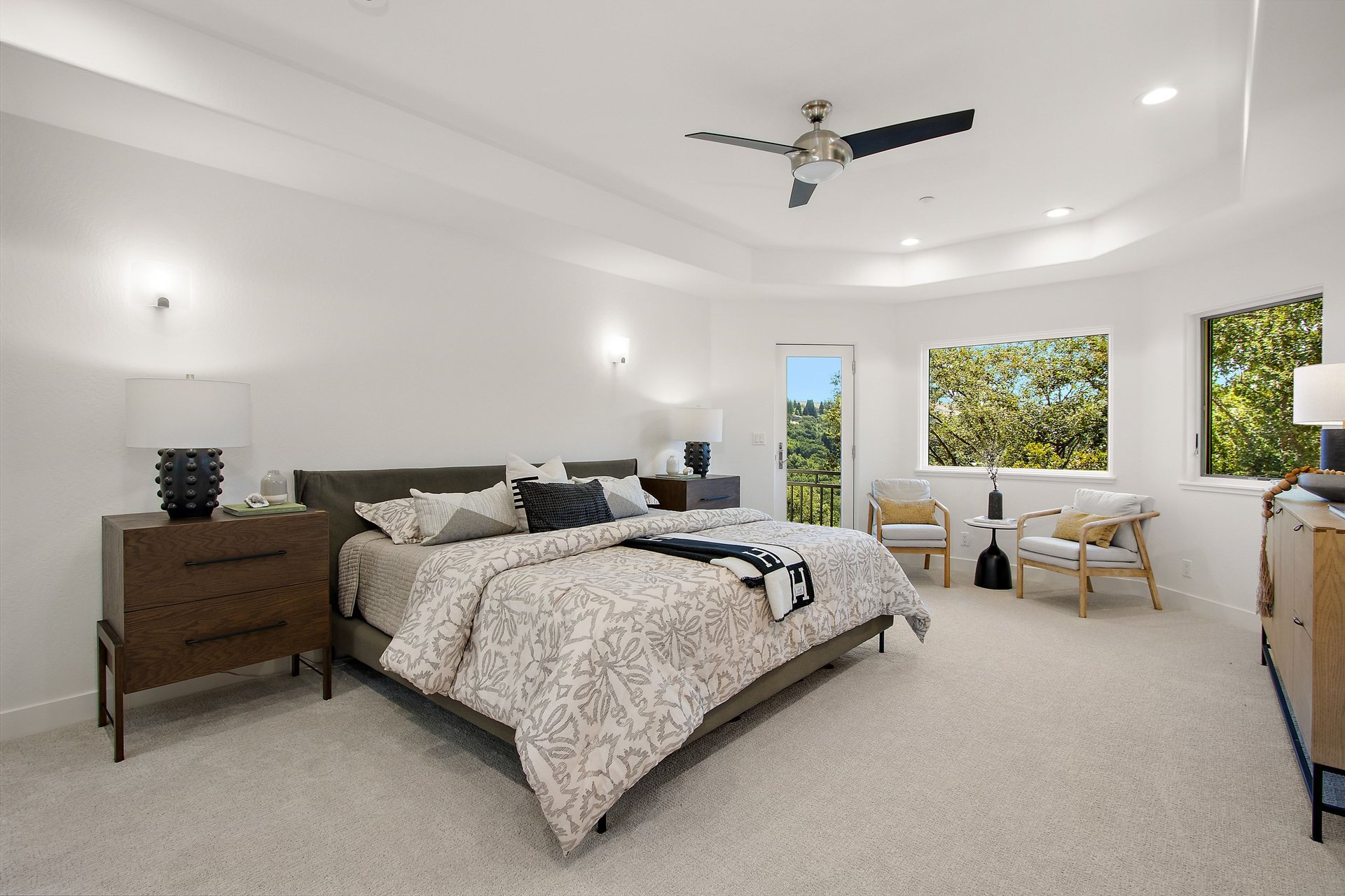 809 Mountain View Dr