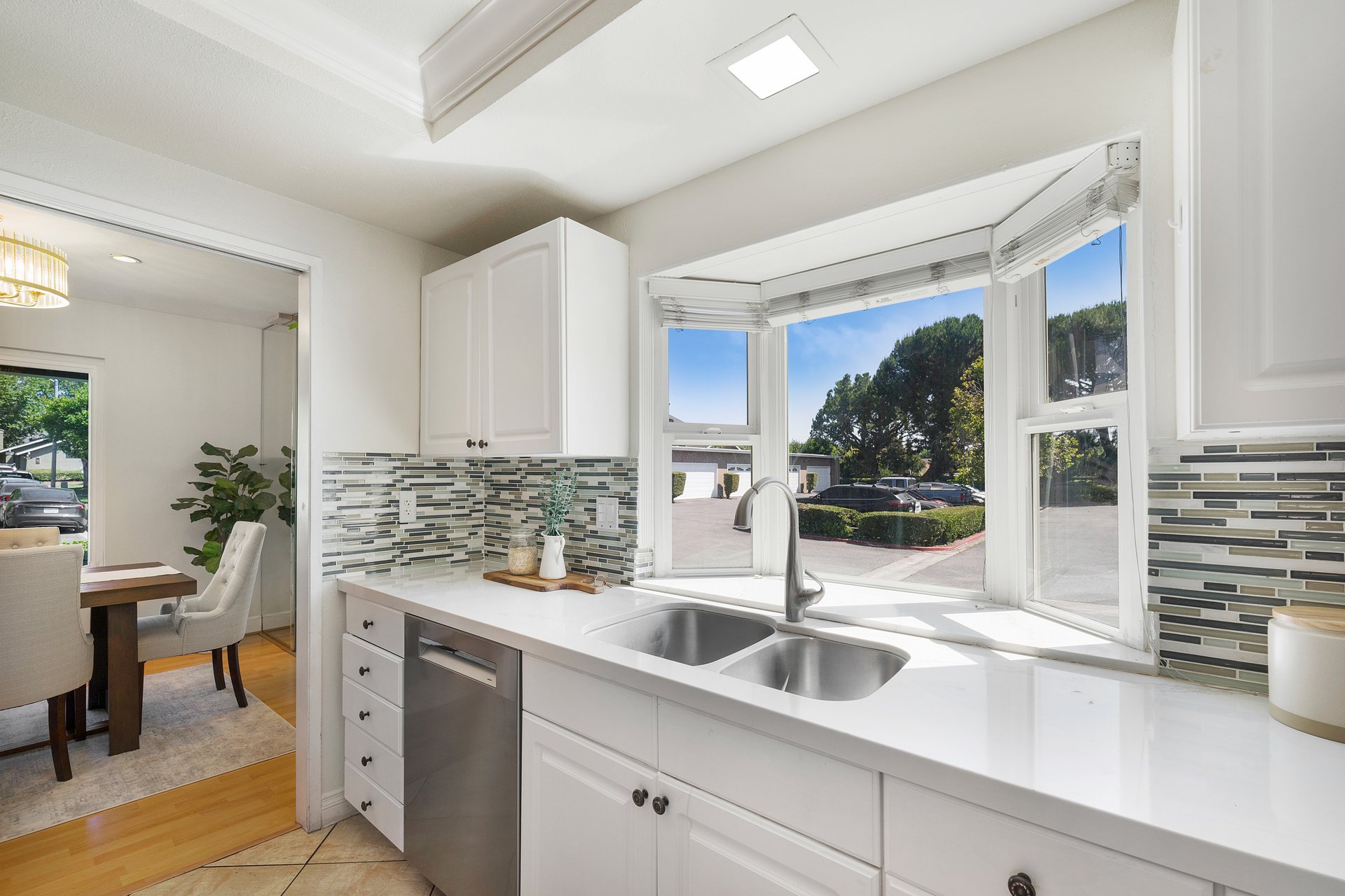 20 Sacramento, Irvine, CA 92604