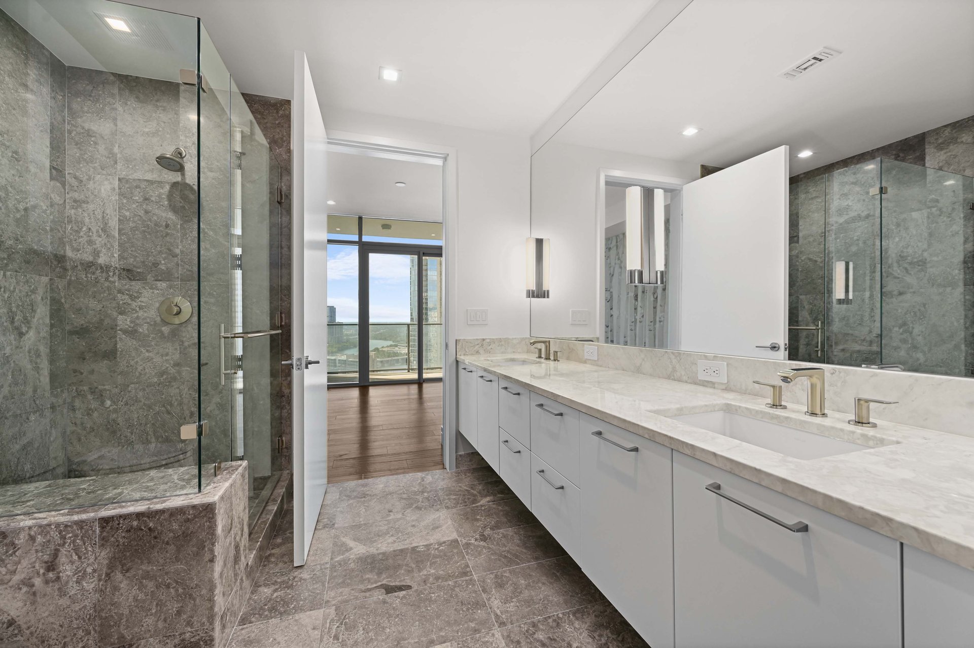501 West Ave #3201 