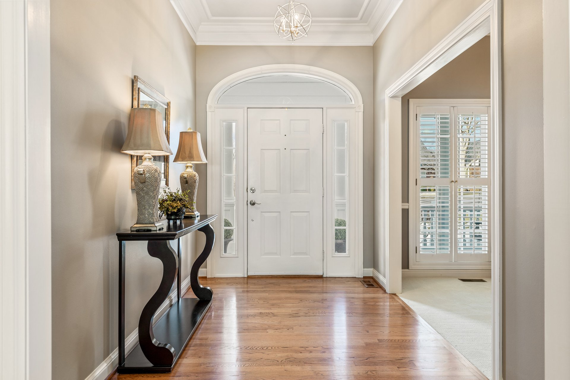 6 Whitmoor Court