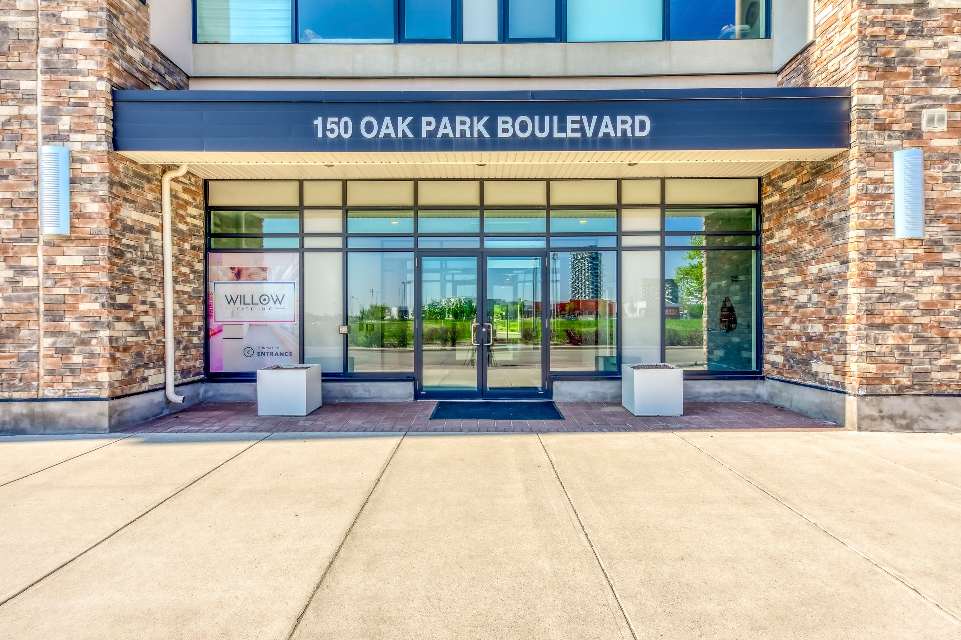 150 Oak Park Blvd 201