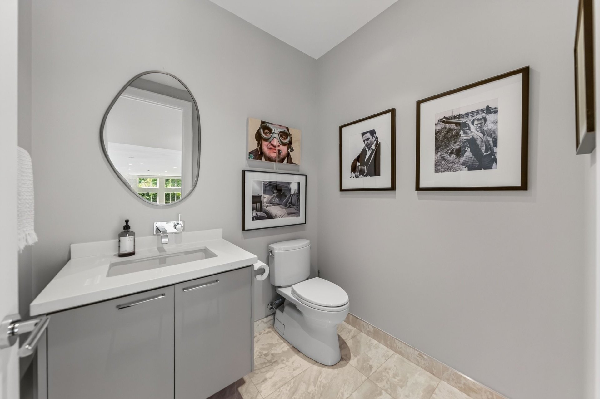 Ultra-Exclusive Yorkville Address