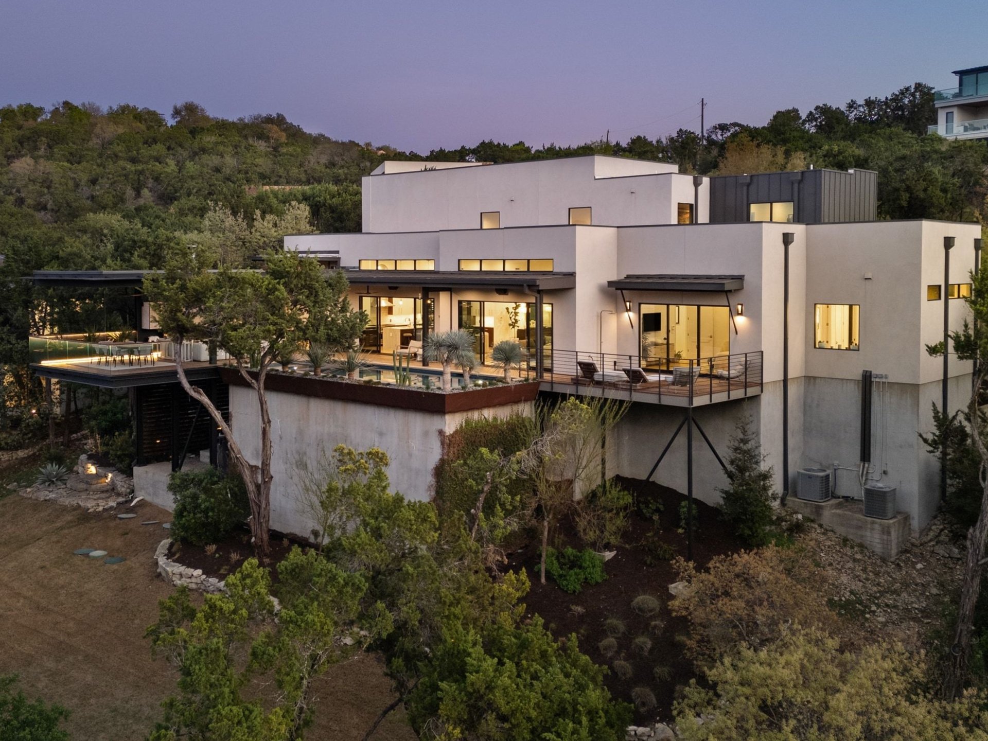 West Lake Hills Modern Sanctuary