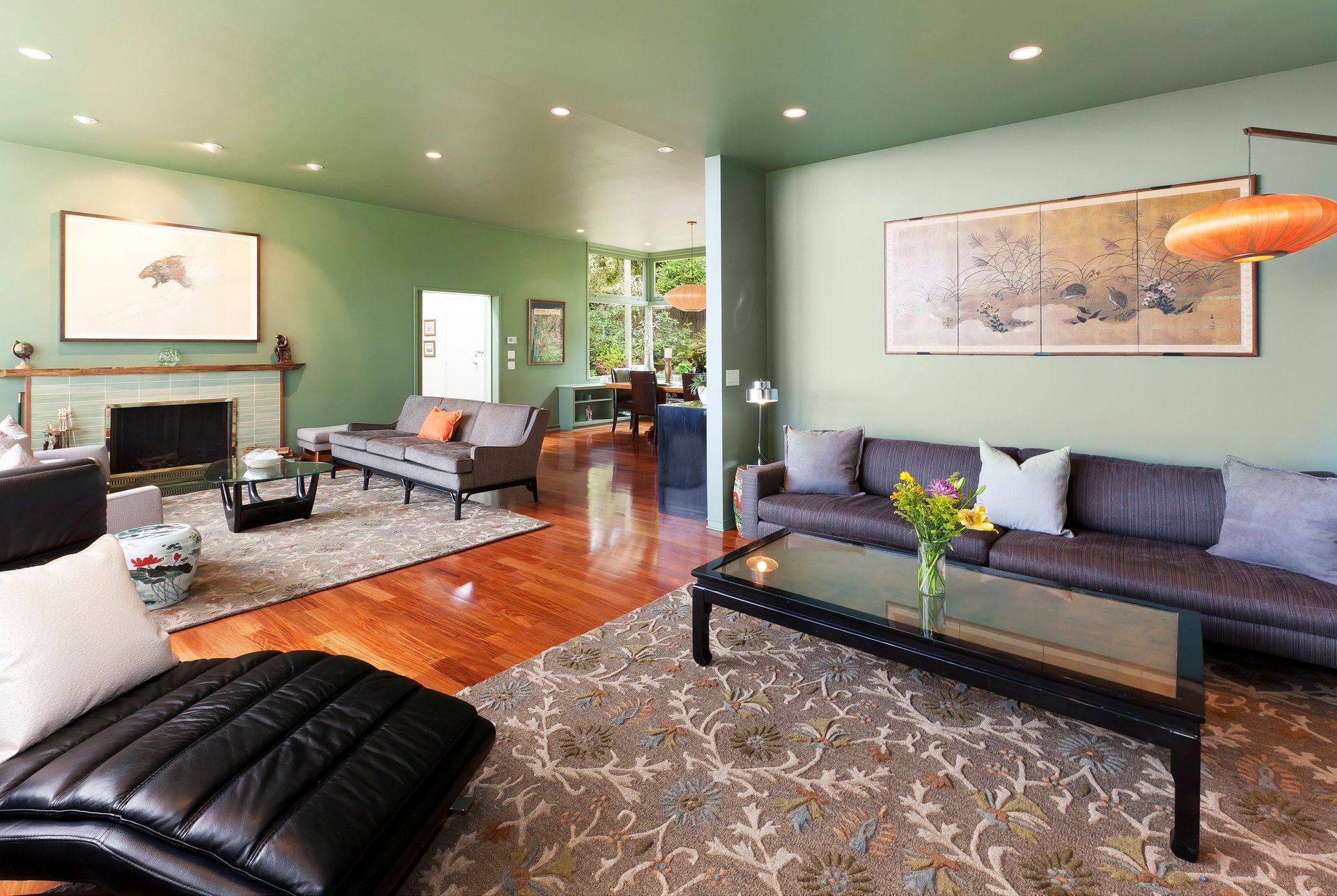1563 Shrader