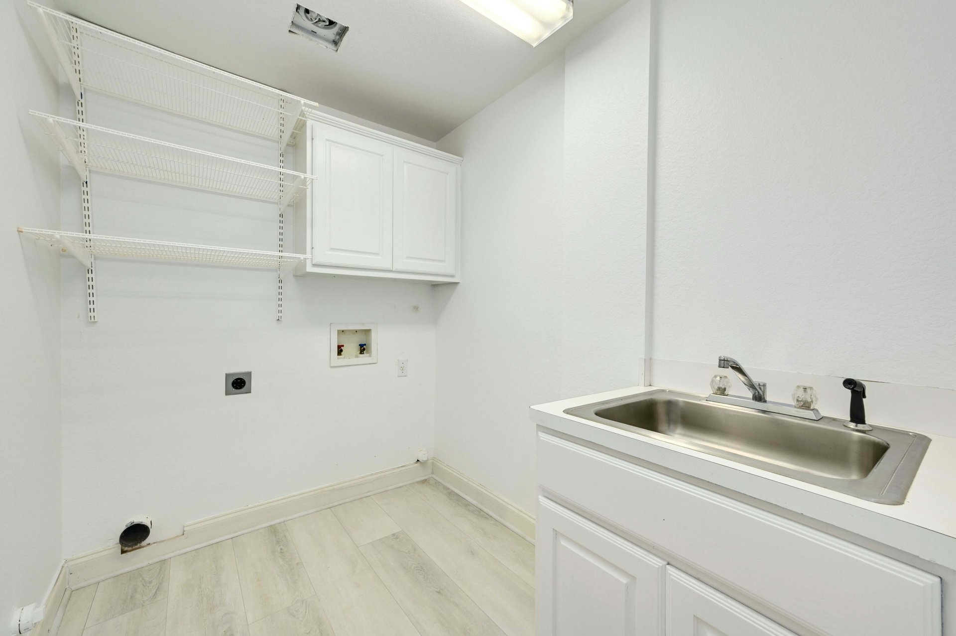 12305 Carlsbad Drive
