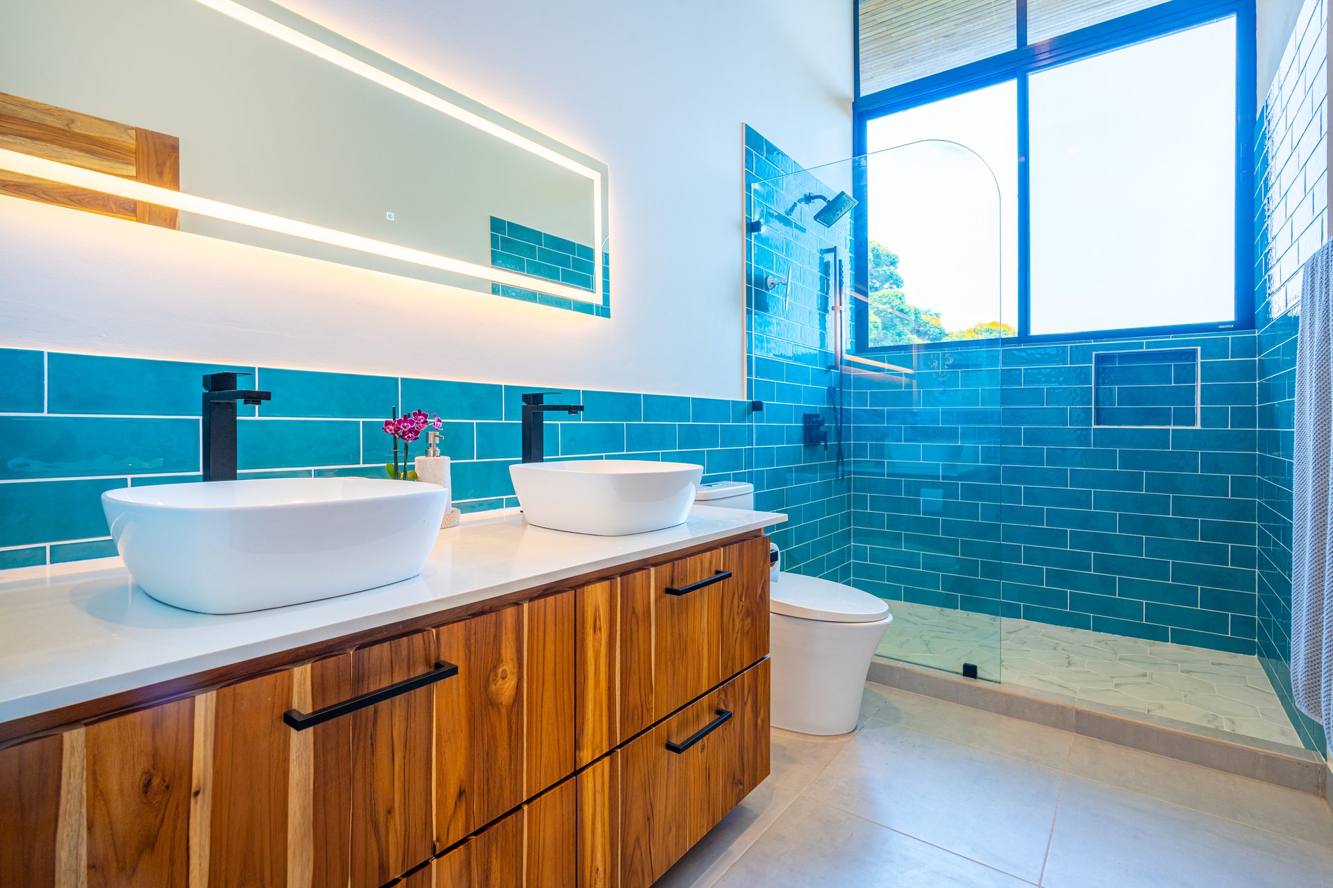 Private Ocean View Oasis- Modern & Tropical in Escaleras