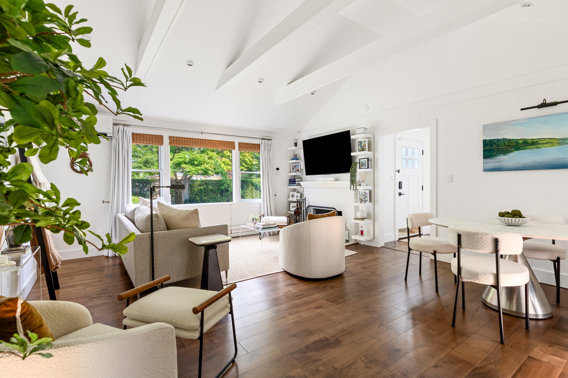 Stylish, Move-In Ready Living in Brookhaven