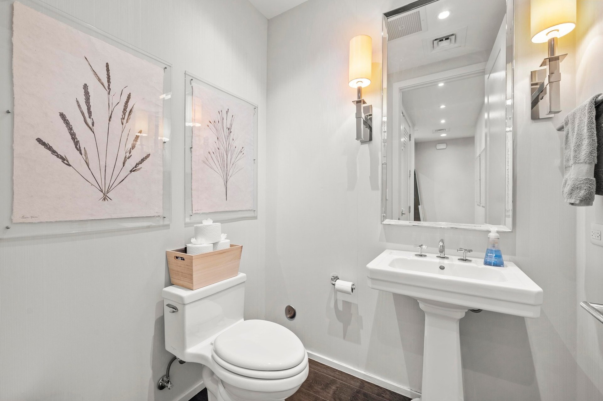 200 Congress Ave #33BB