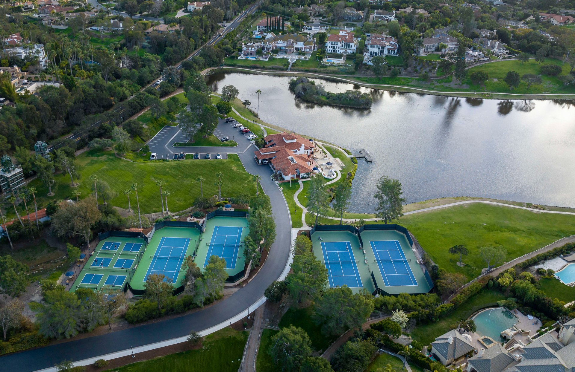 THE ICONIC FAIRBANKS RANCH LIFESTYLE