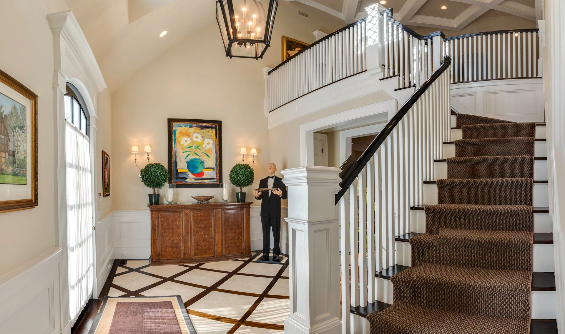 Furnished Designer Luxury Cottage in a Historic Waterfront Neighborhood