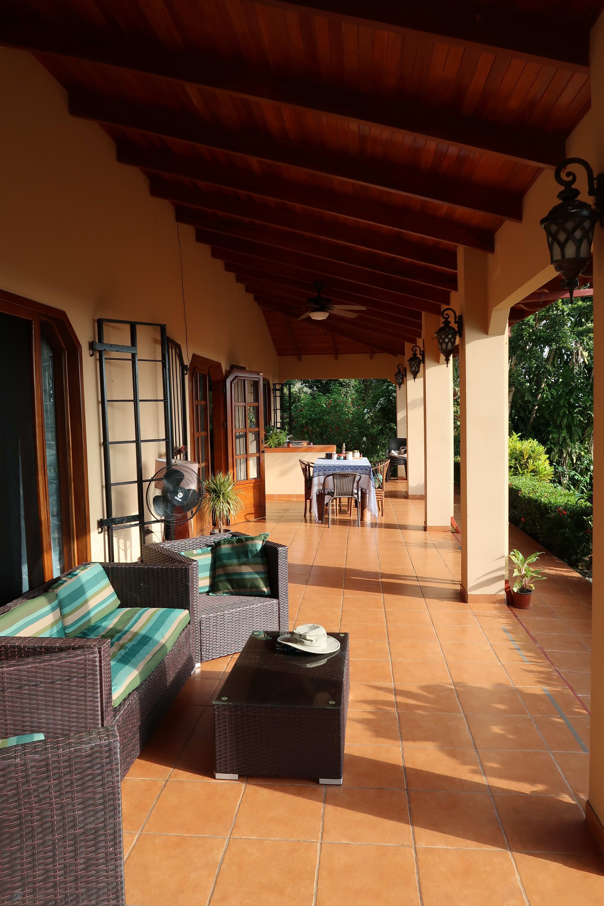 Casa Puesta Del Sol, Front Ridge Ocean View Home in Ojochal