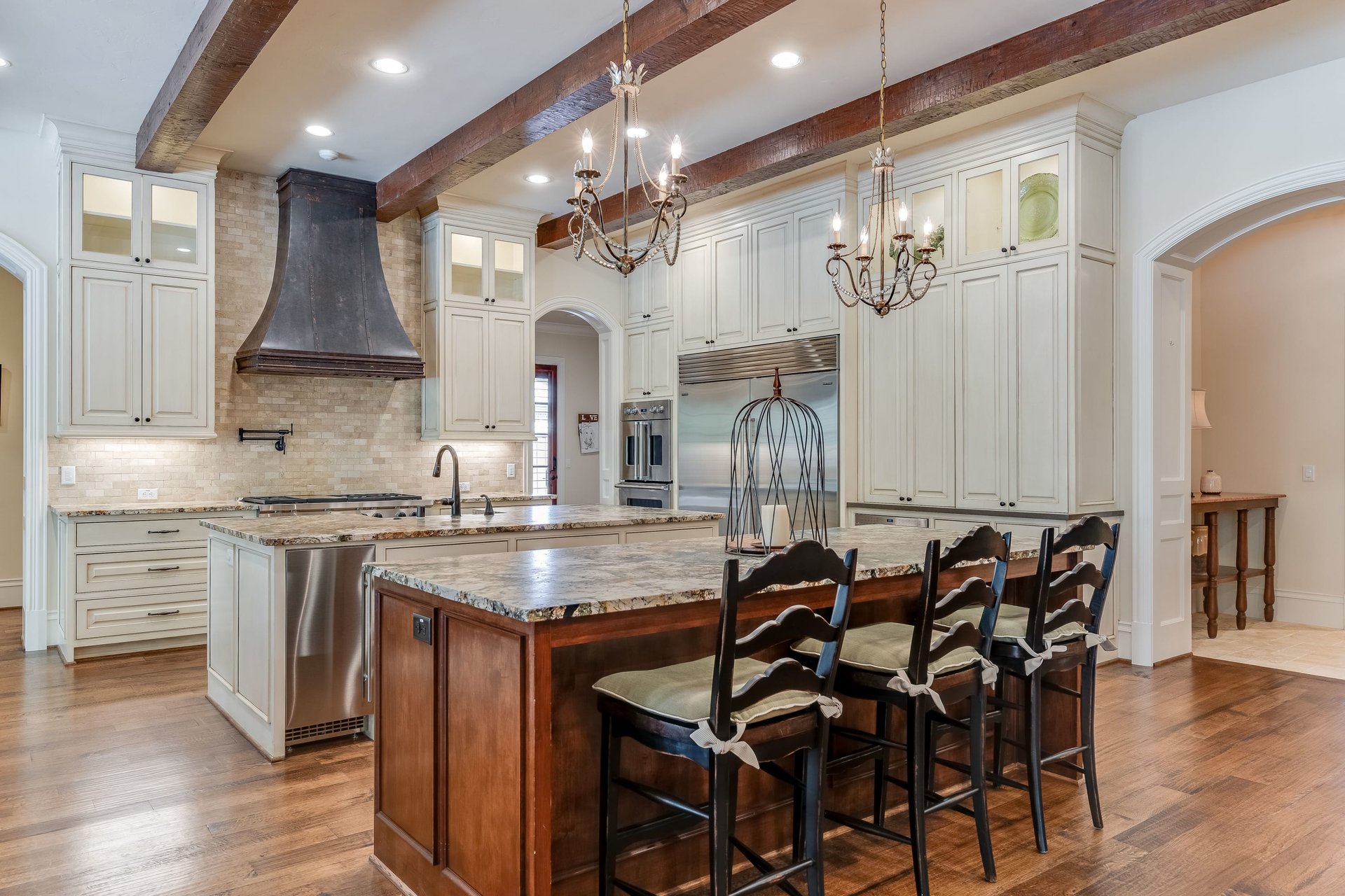 6400 Drawbridge Lane