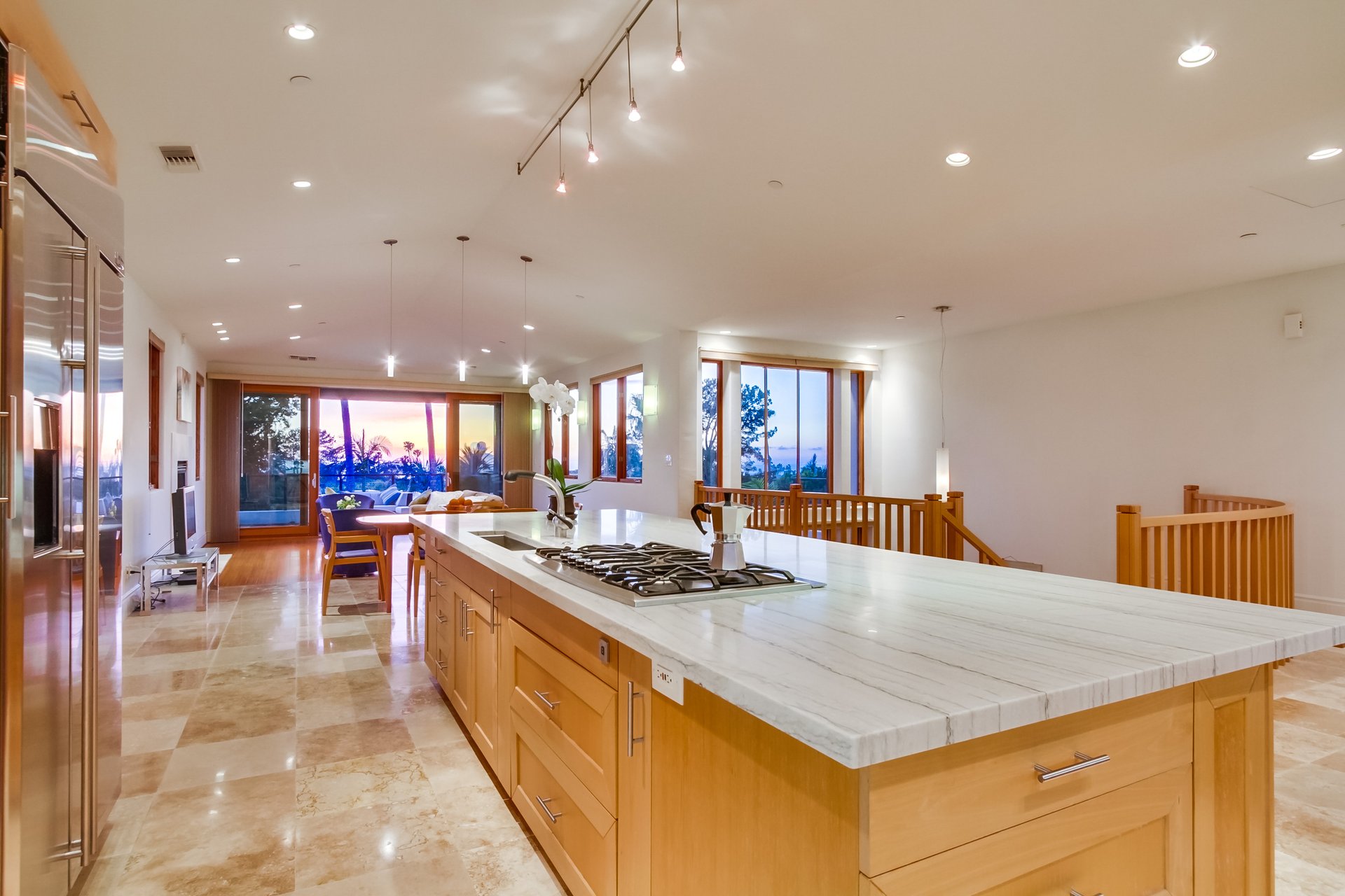 733 Stratford Dr