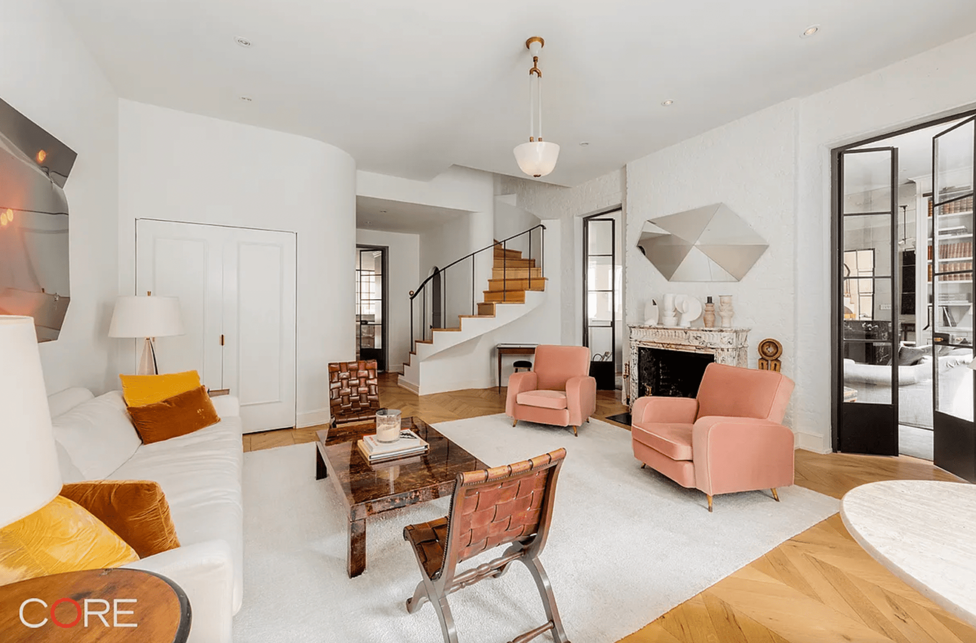 19 West 9th Street, 3/4