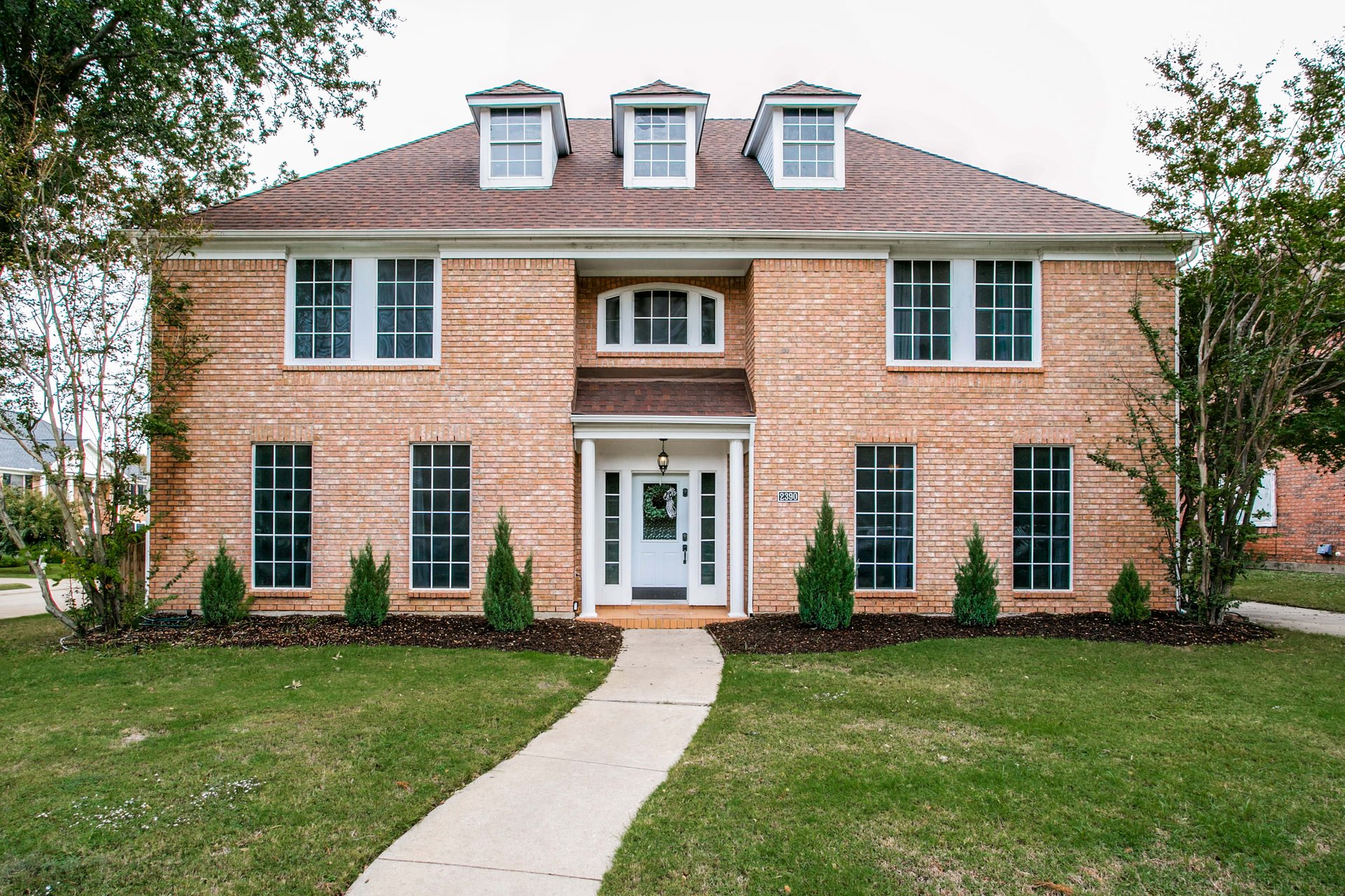 2390 Dundee Drive