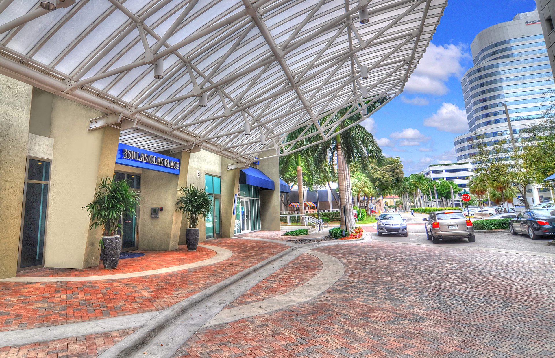 350 Las Olas Place 2820