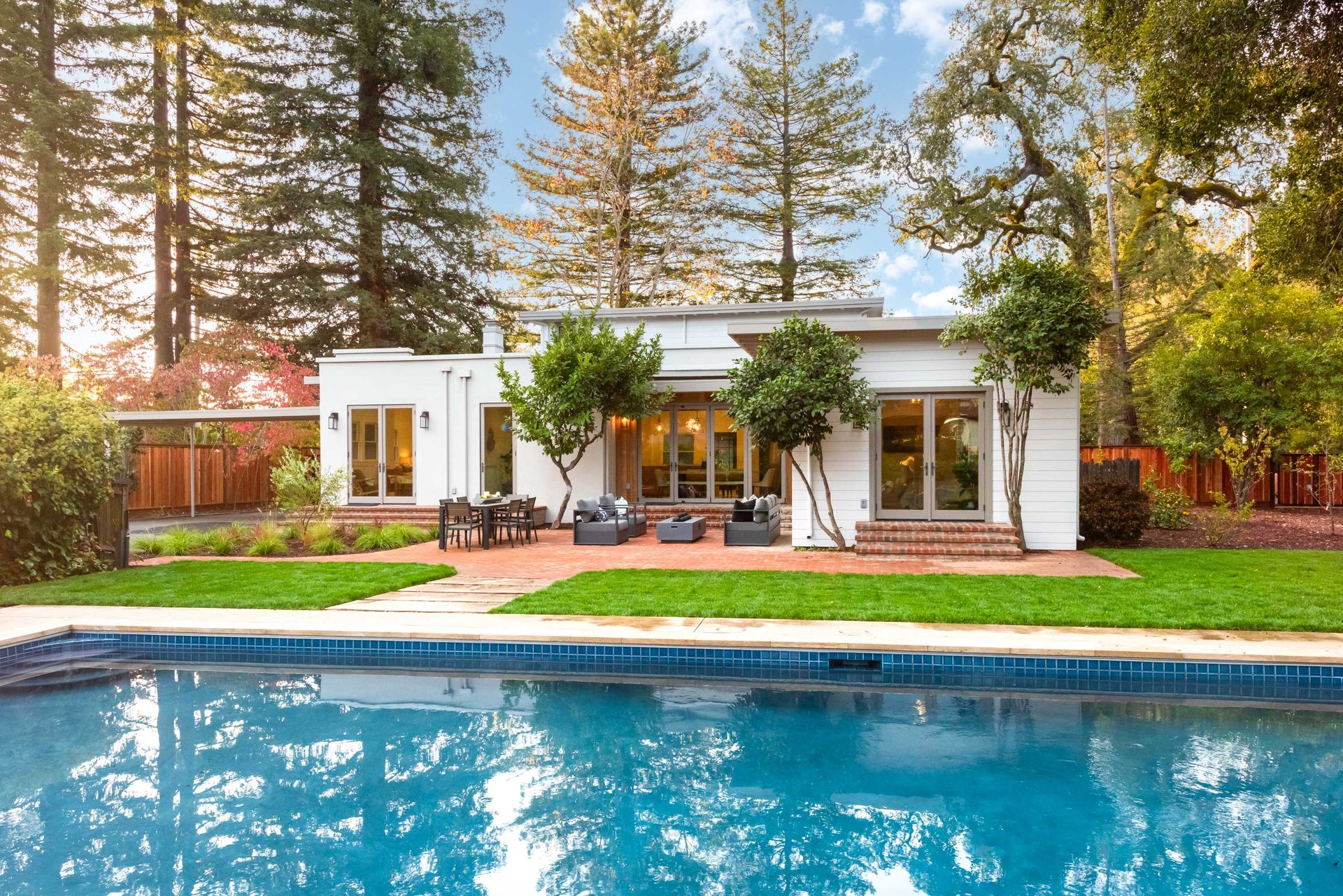 Healsburg Downtown Estate