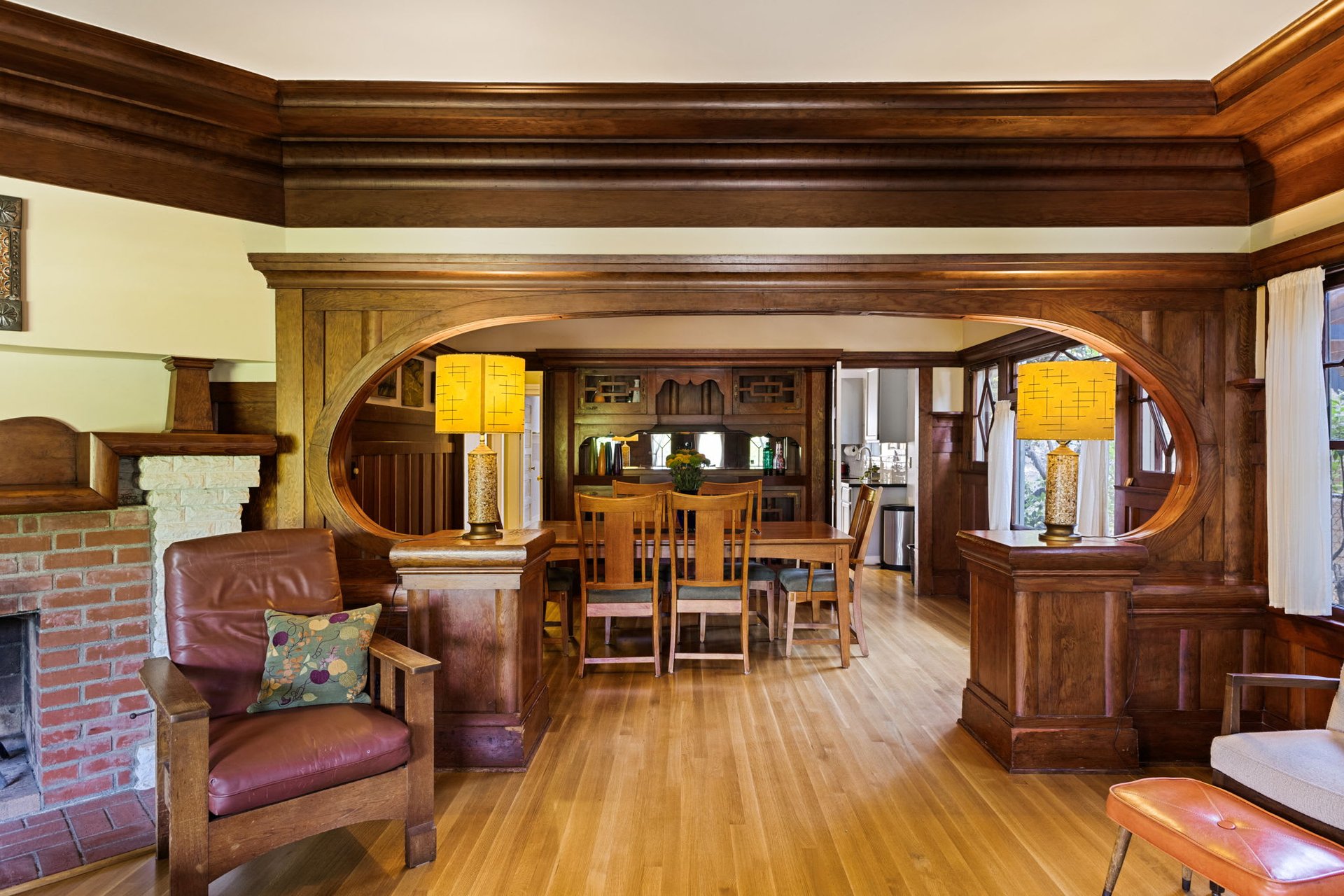 Wonderful Historic Craftsman Home in Jefferson Park