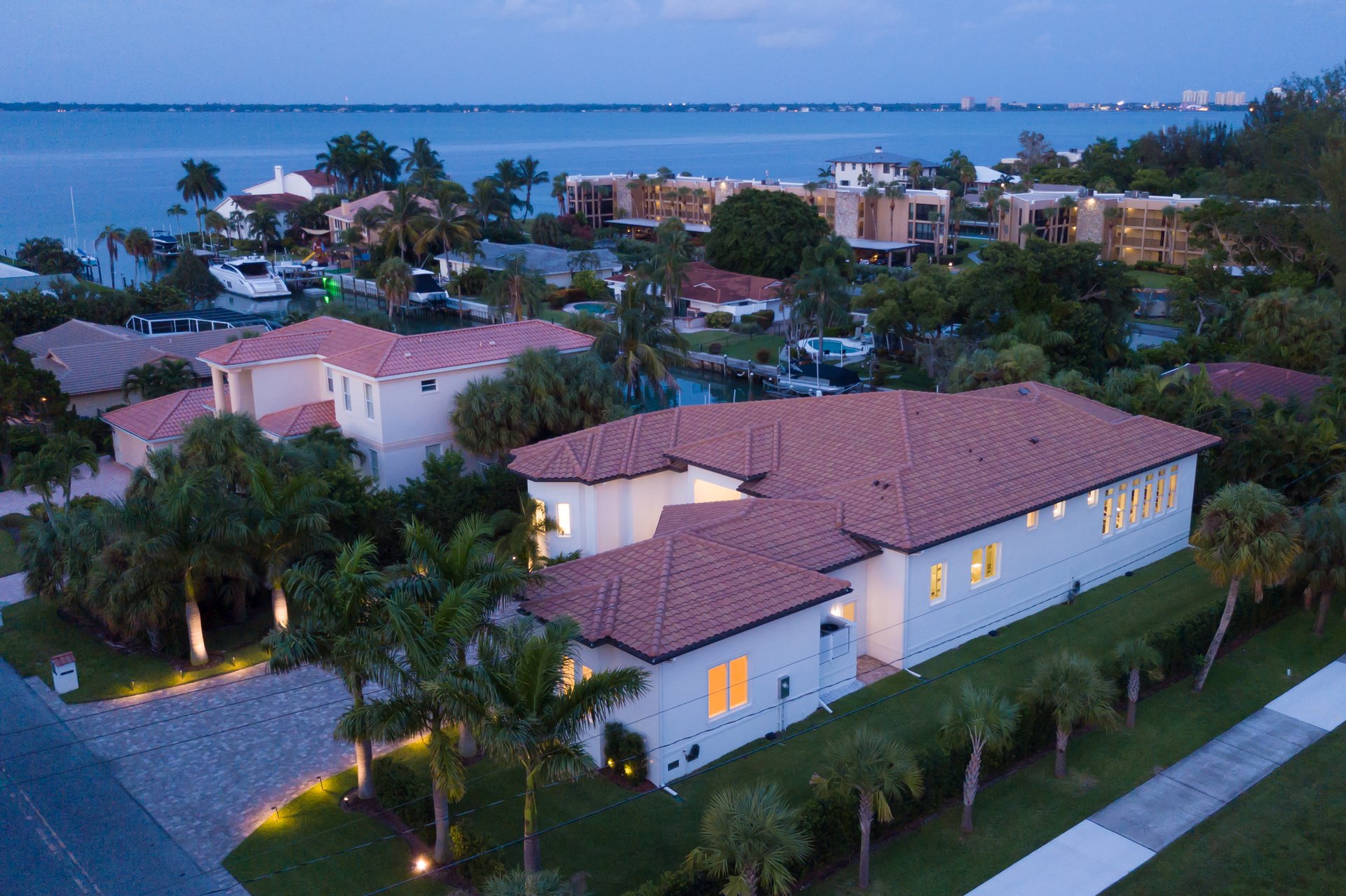 500 Ketch Lane, Country Club Shores, Longboat Key