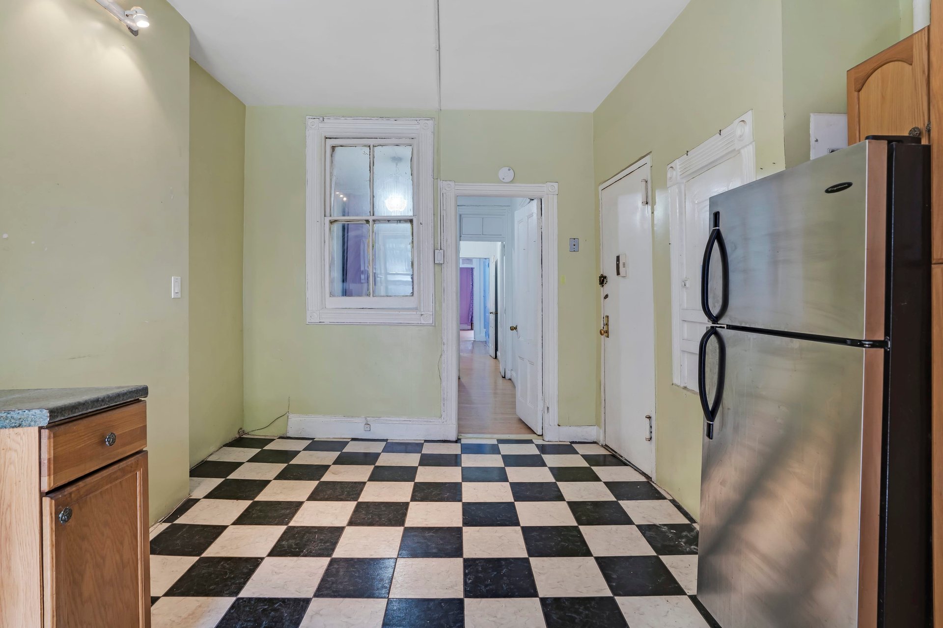208 East 90th Street, 2W