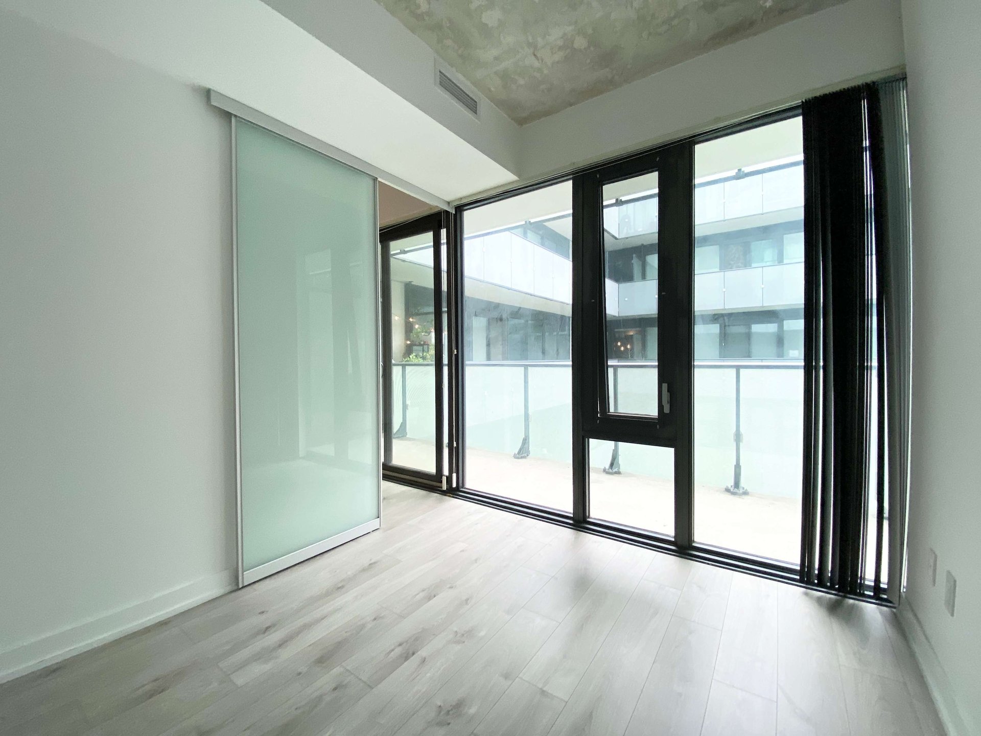 161 Roehampton Ave, Unit 532
