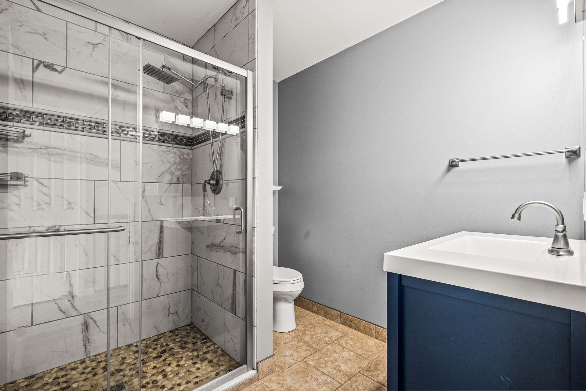 Renovated Bay View Colonial