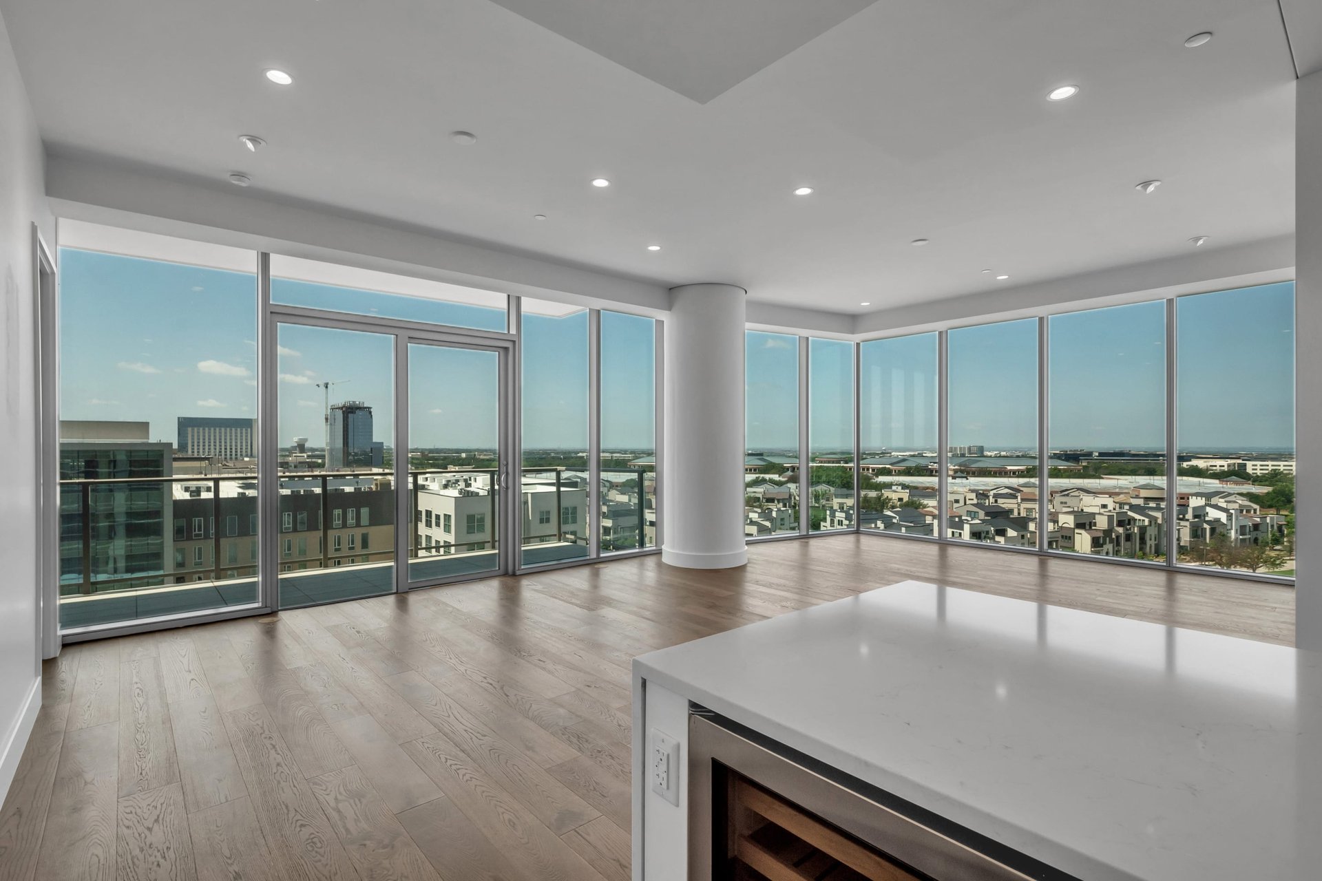 7901 Windrose Avenue #906