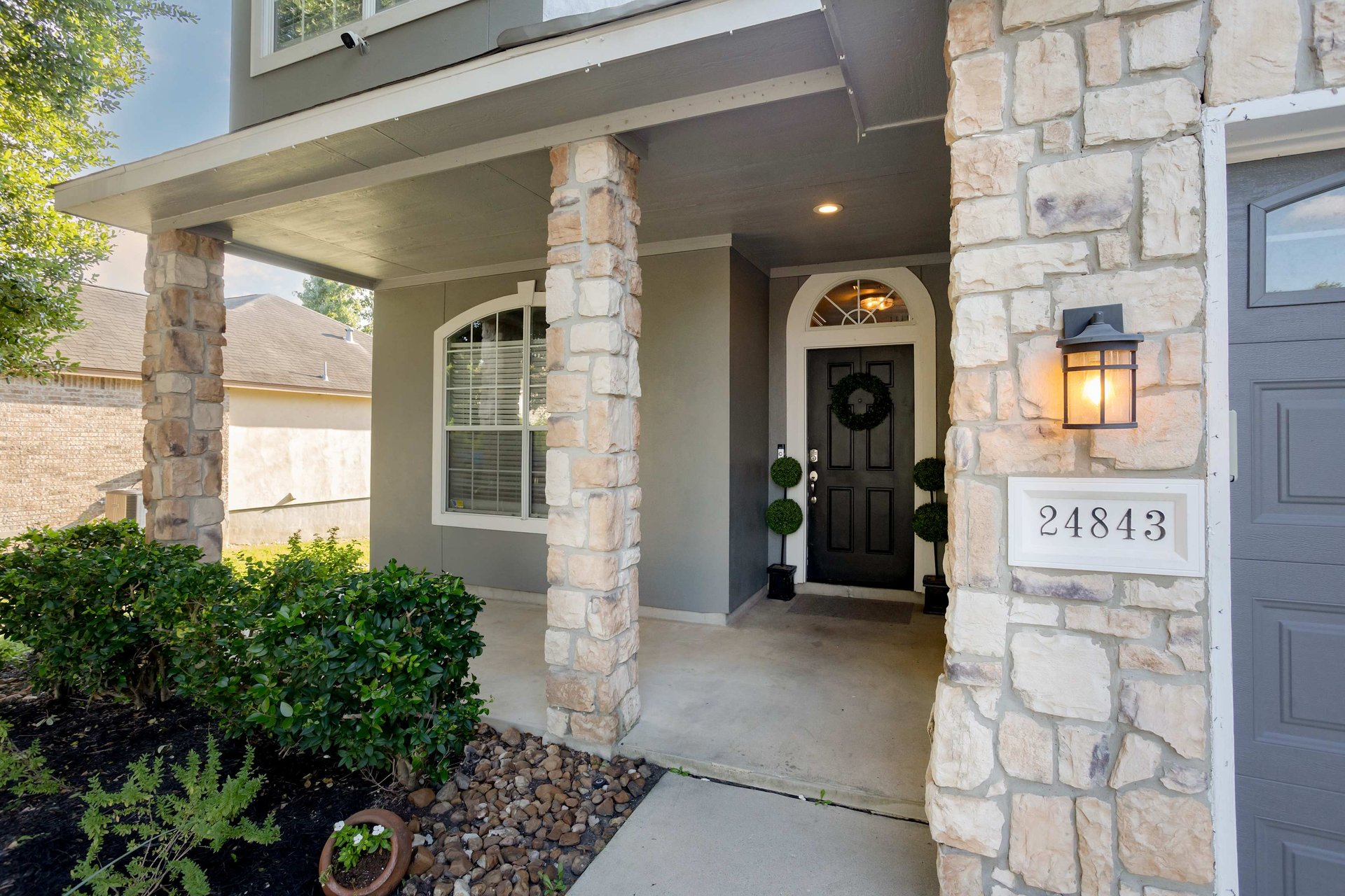 24843 CRESCENT RUN