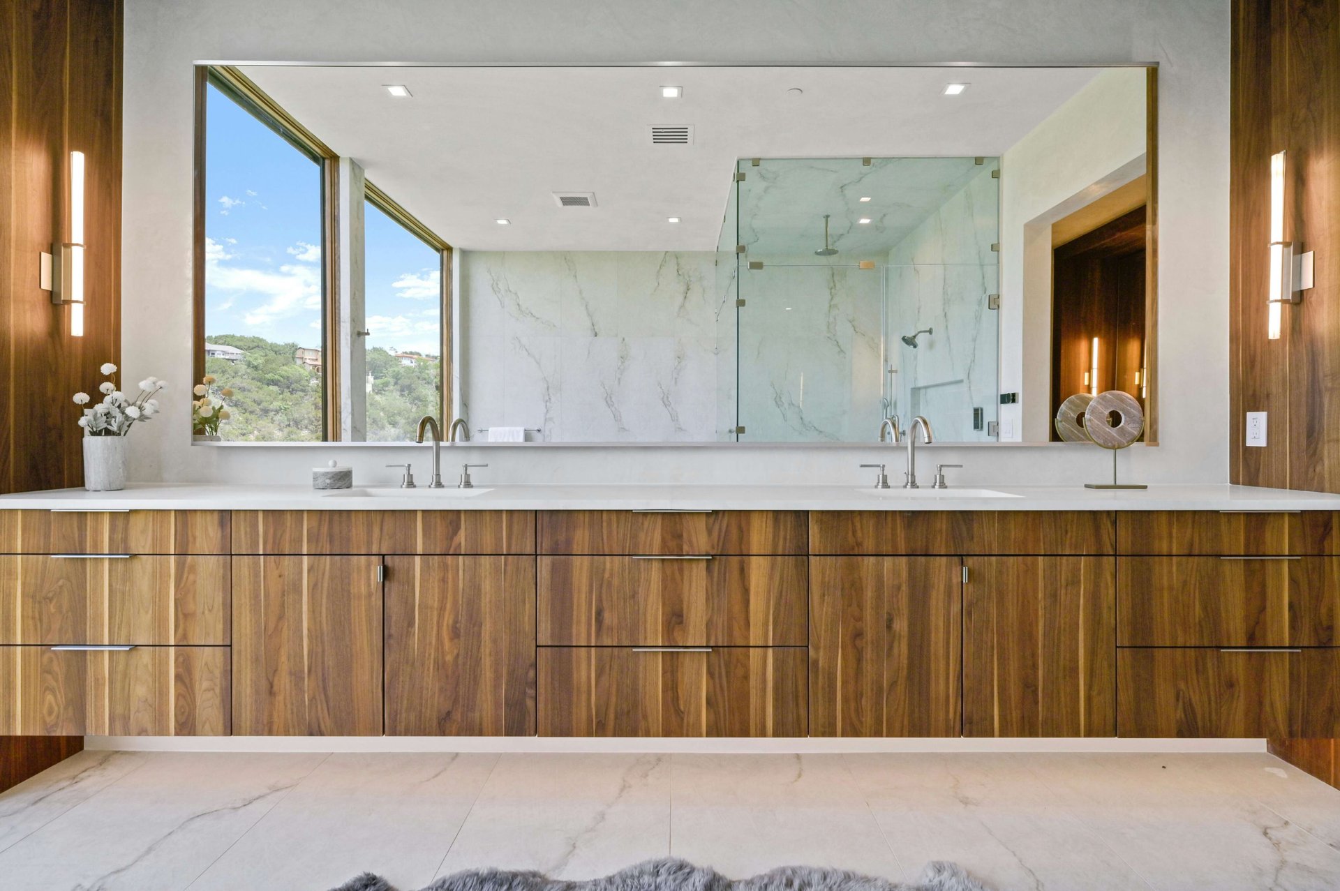 2 Valbella Drive
