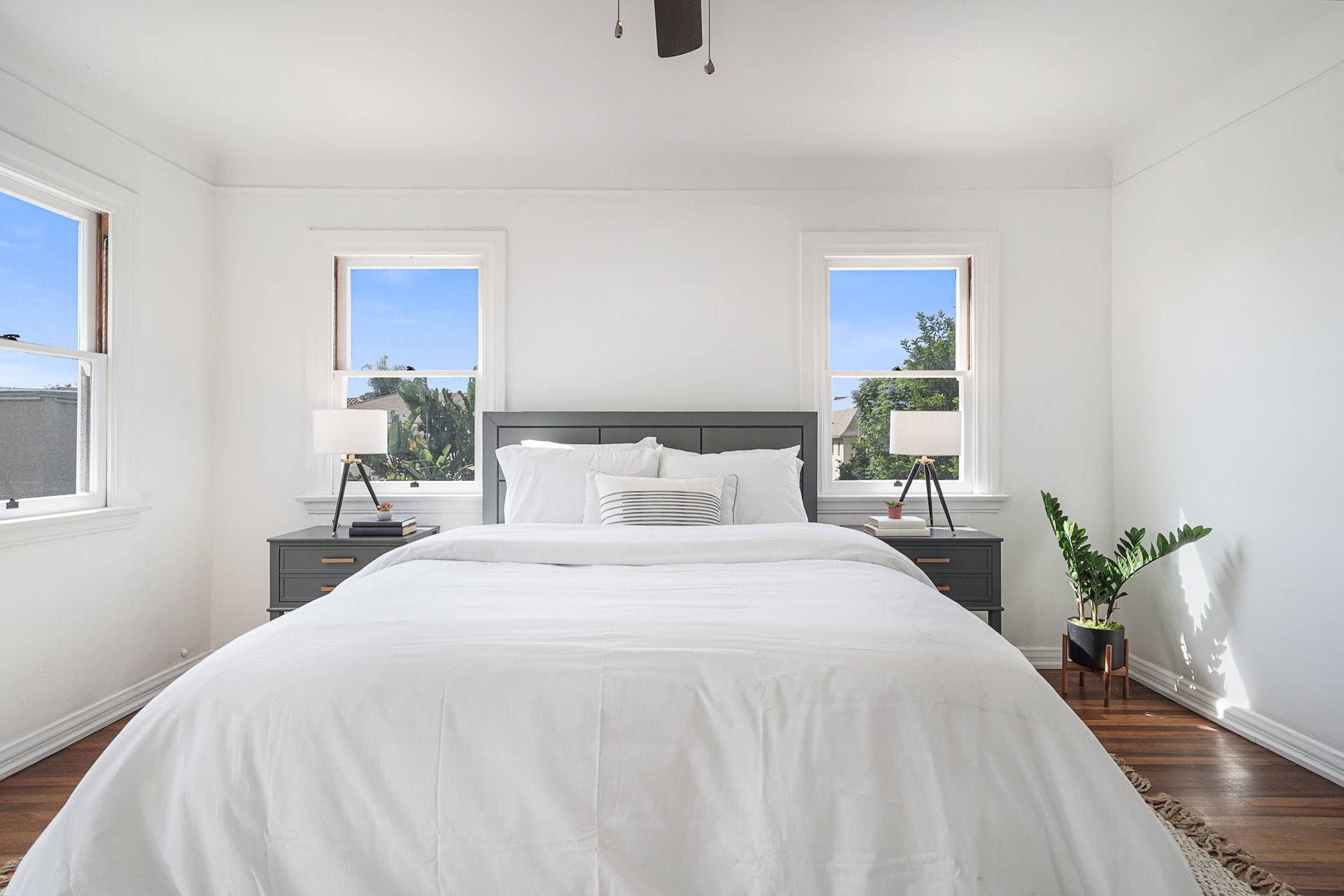 Beautiful Spanish Trophy Duplex in Wilshire Vista
