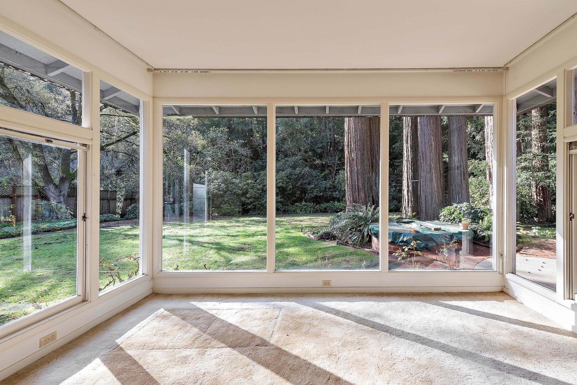 211 Woodland Rd