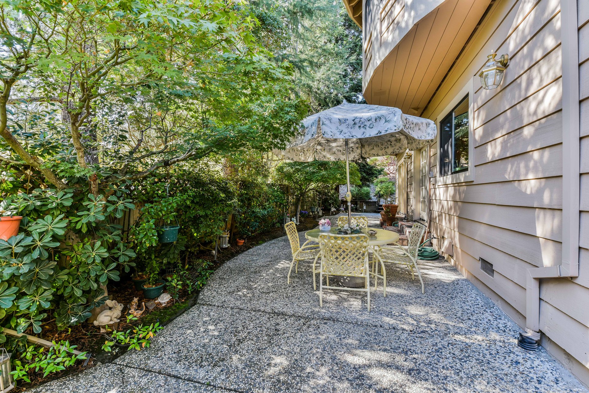 Fantastic Opportunity to buy in Alamo!