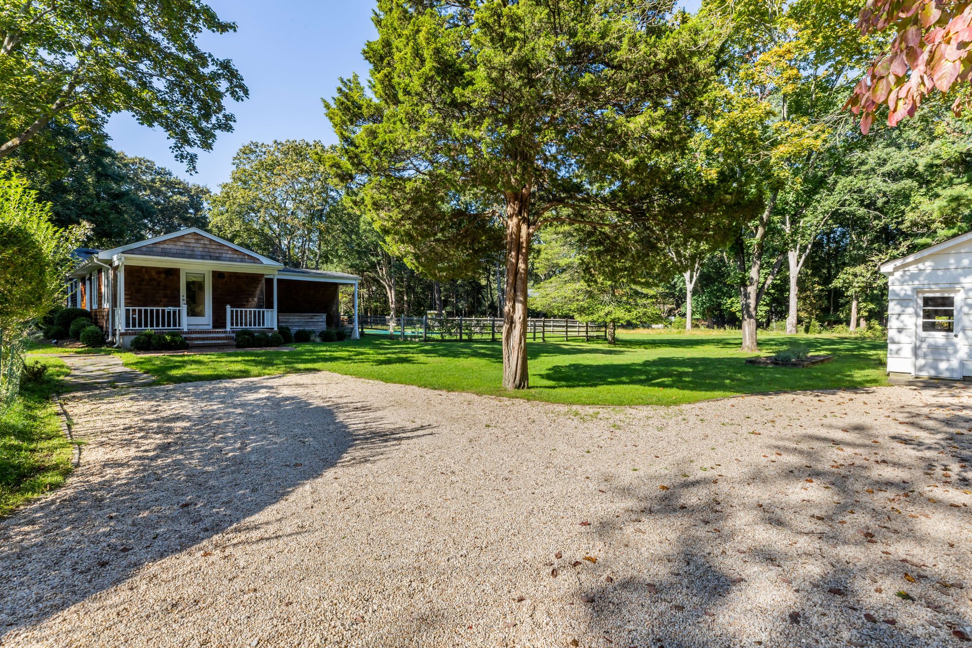 2 ACRES TUCKED AWAY ON A QUIET LANE