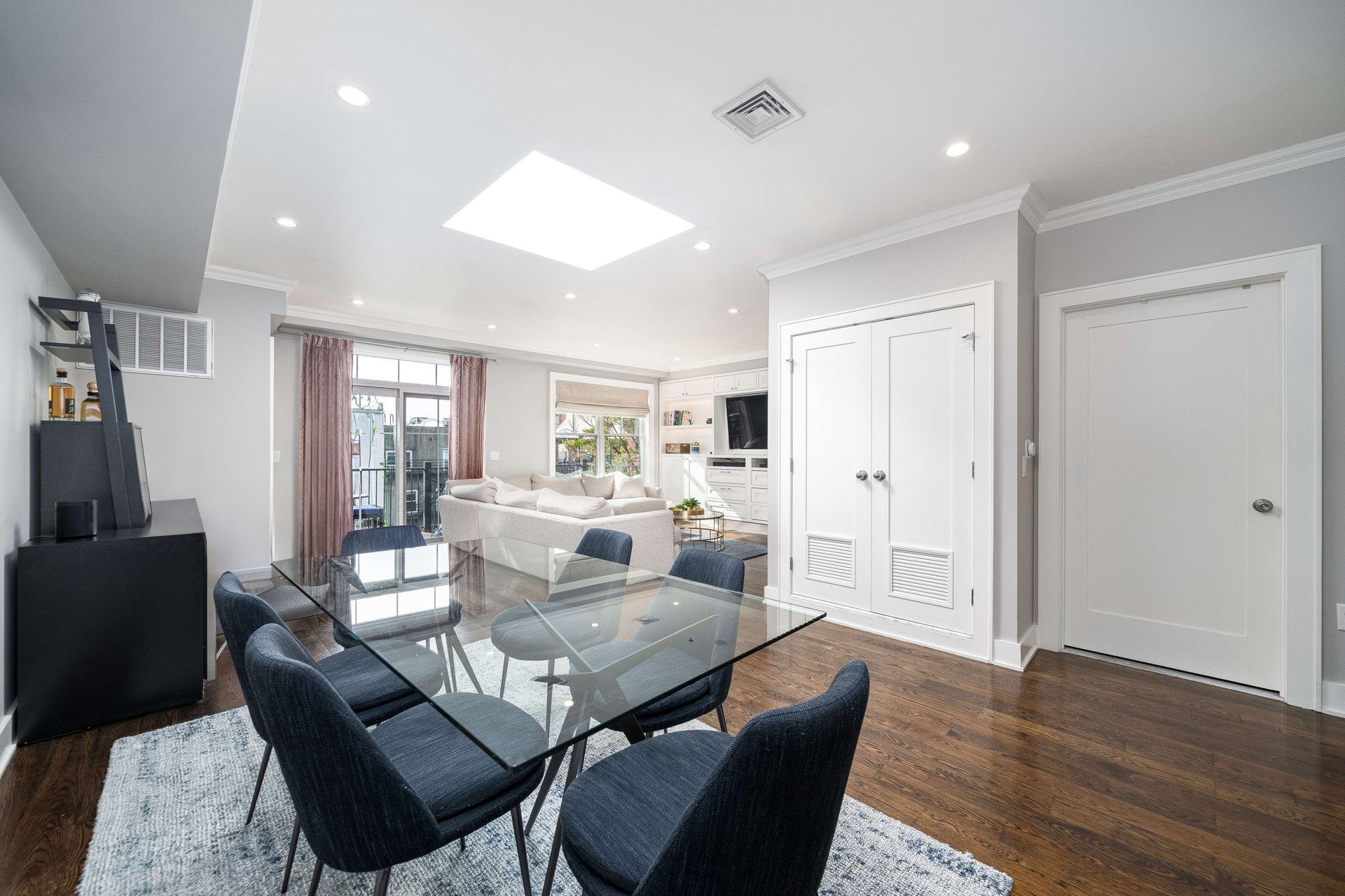 226 Park Ave APT 4