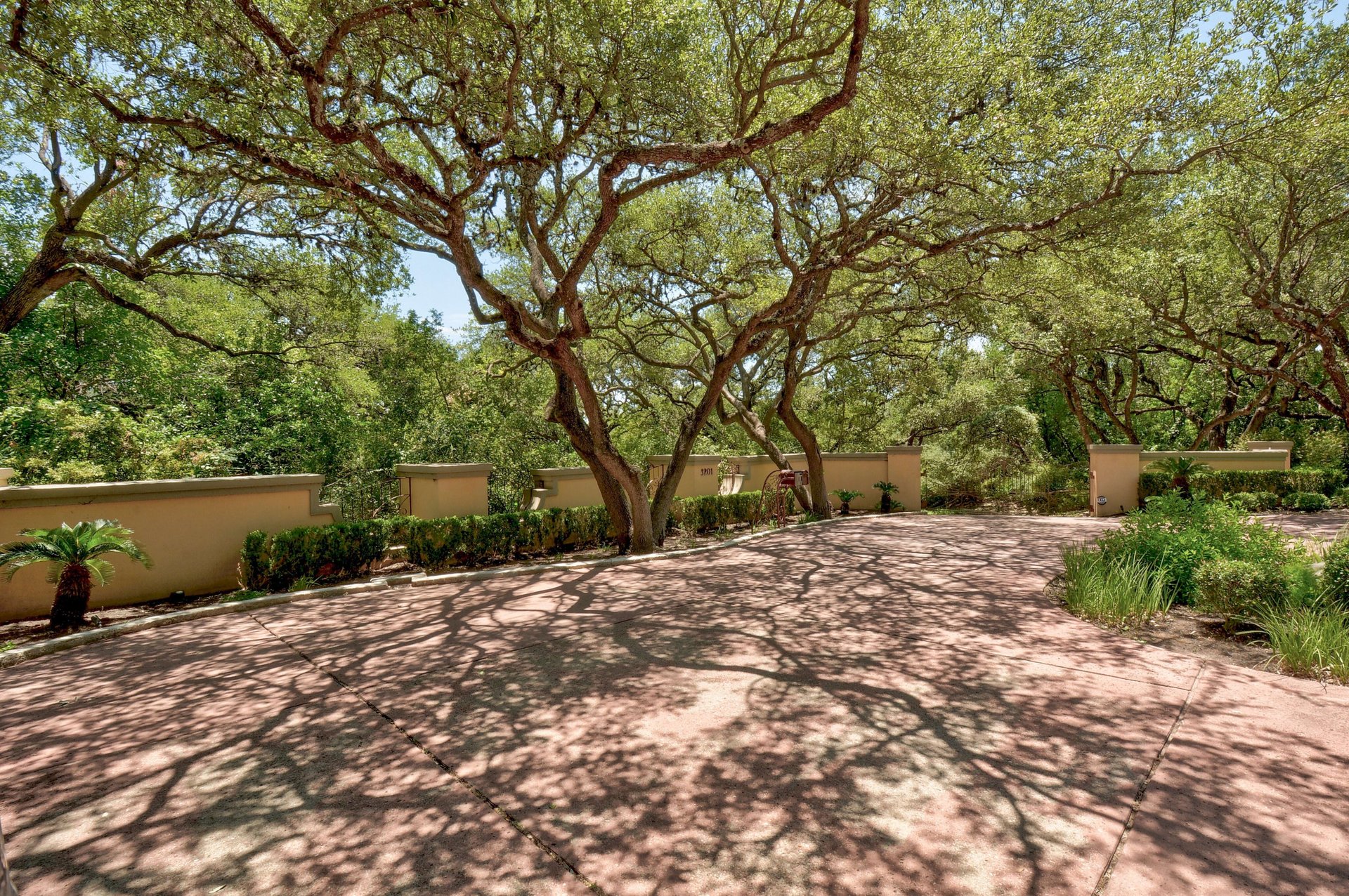3201 Westlake Drive