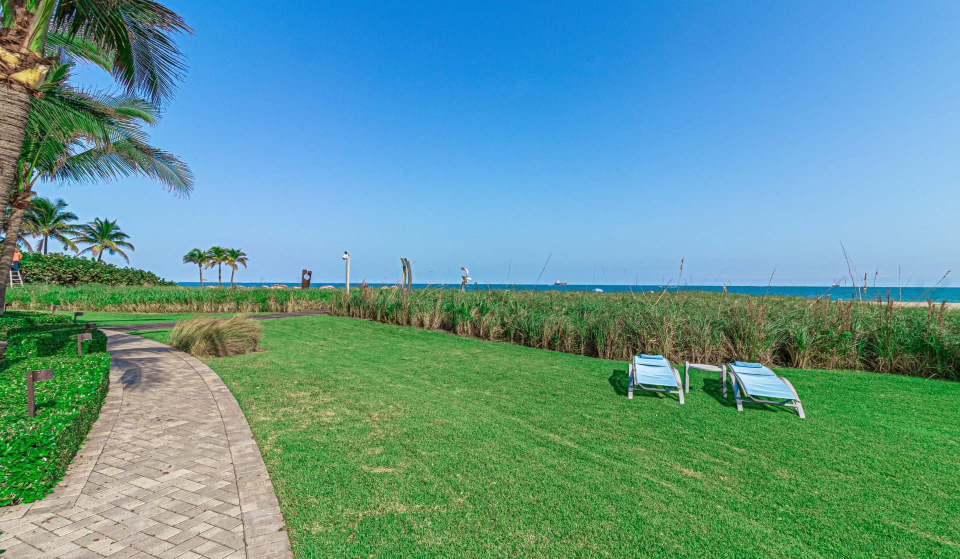 1200 Holiday Dr Unit: 705