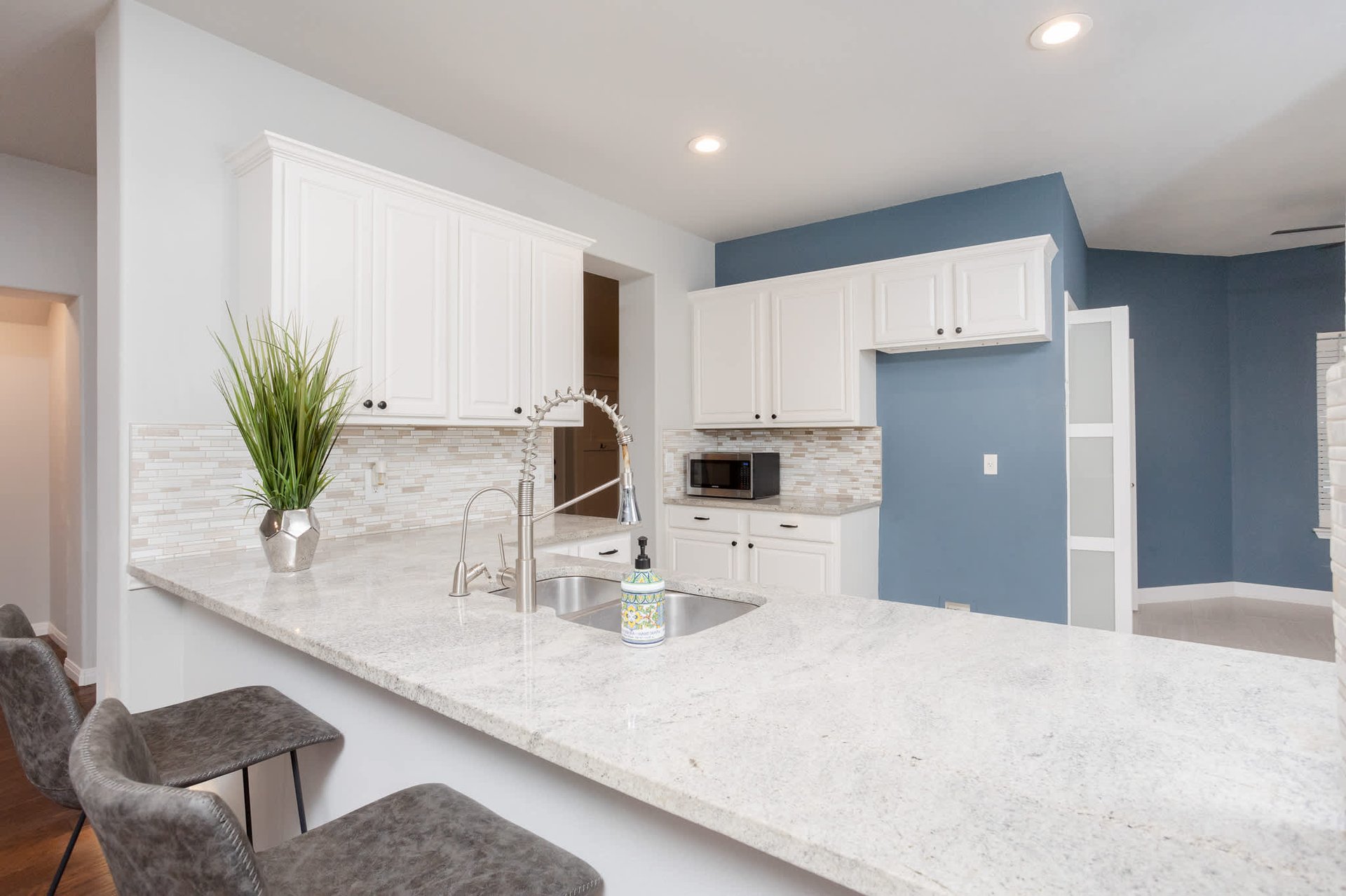 24843 CRESCENT RUN