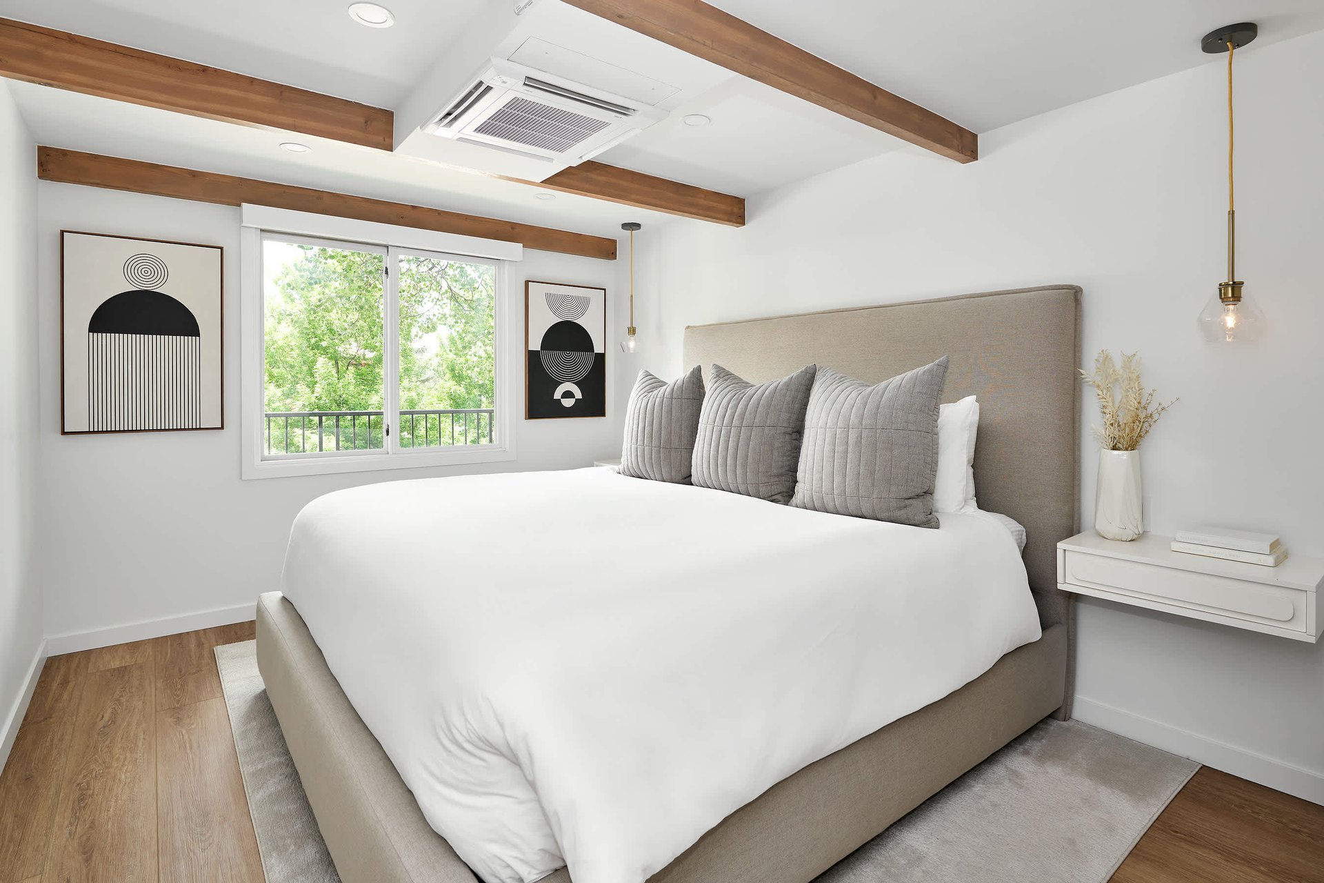 Newly Renovated Chateau Blanc 2 Bedroom Condo in Aspen 
