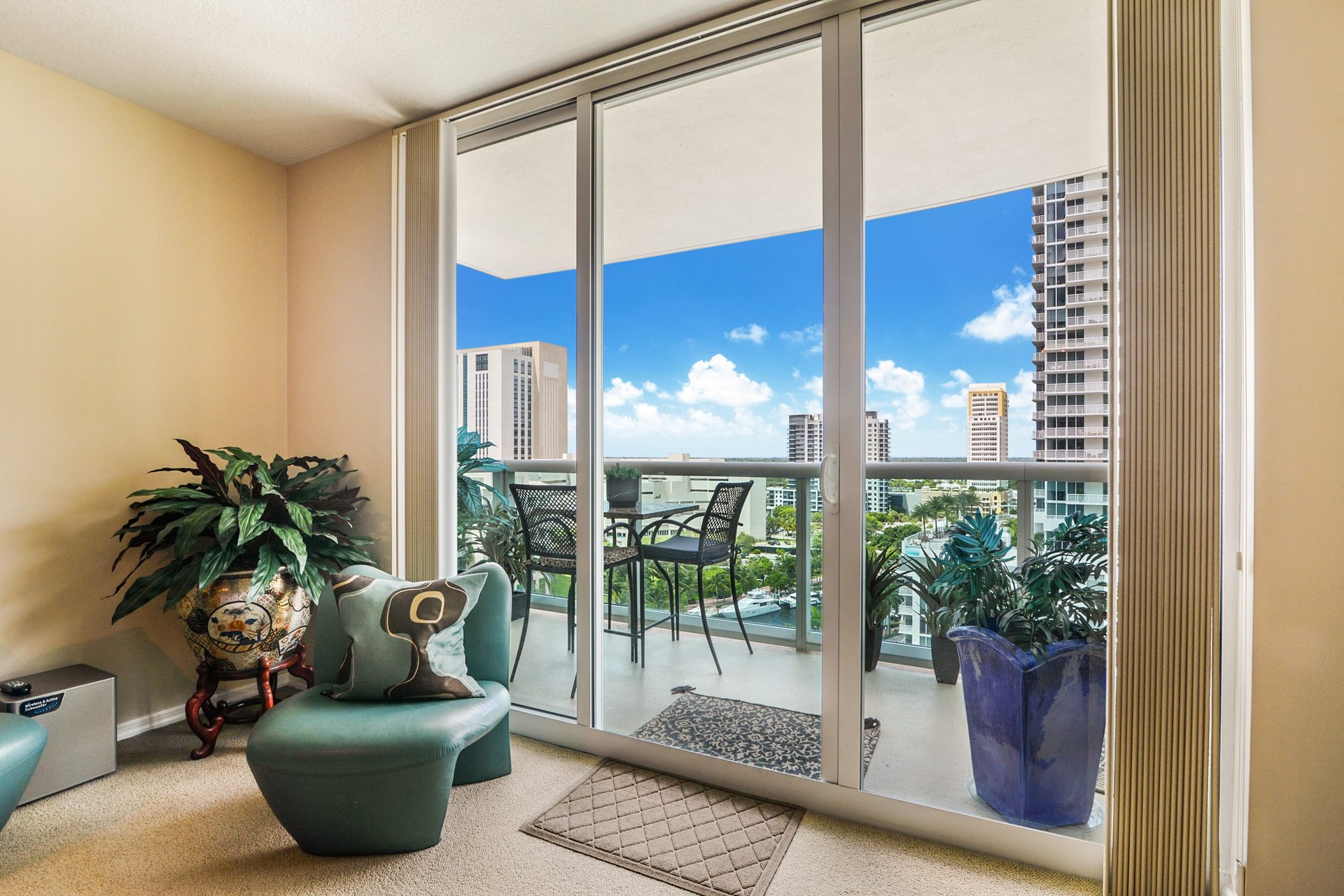 347 N New River Dr E Unit: 1606