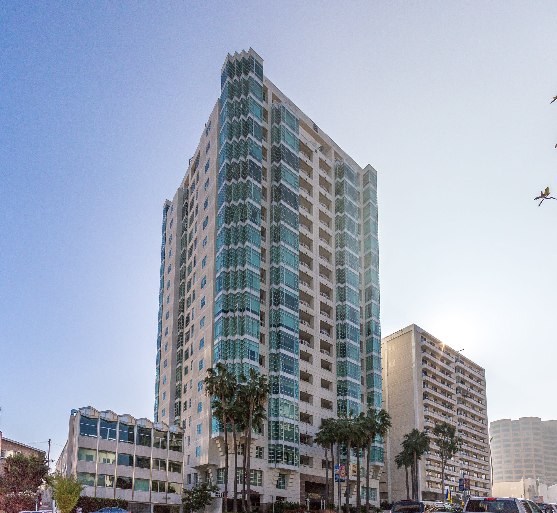 La Tour #1101, Wilshire Corridor