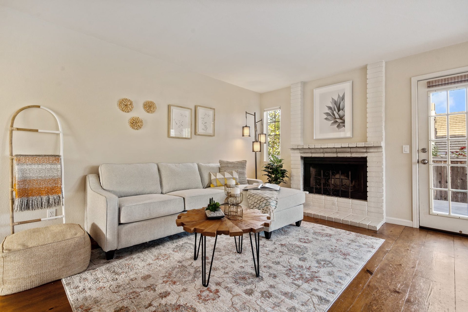 182 Windsor Dr