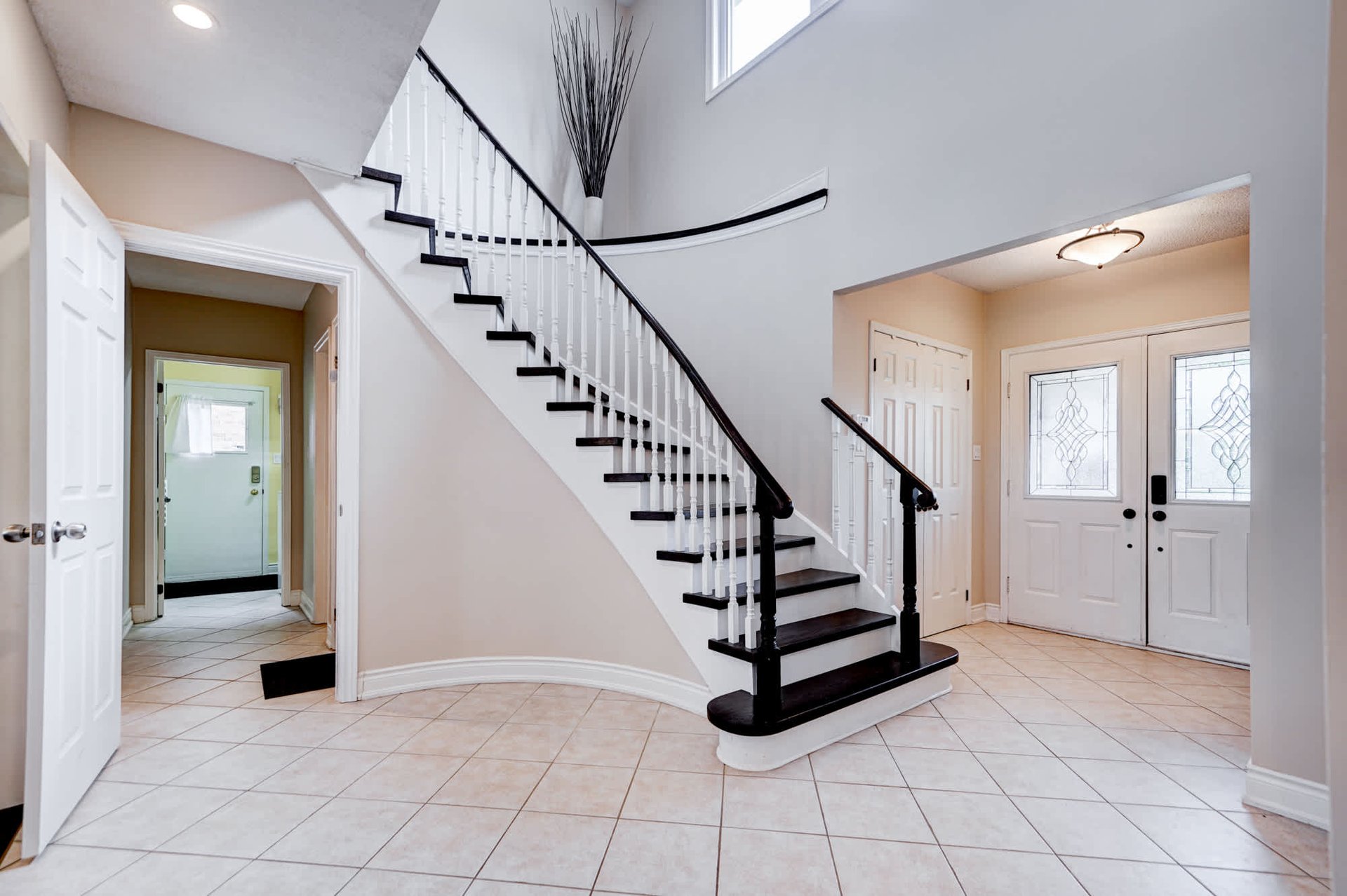 1534 Princeton Cres